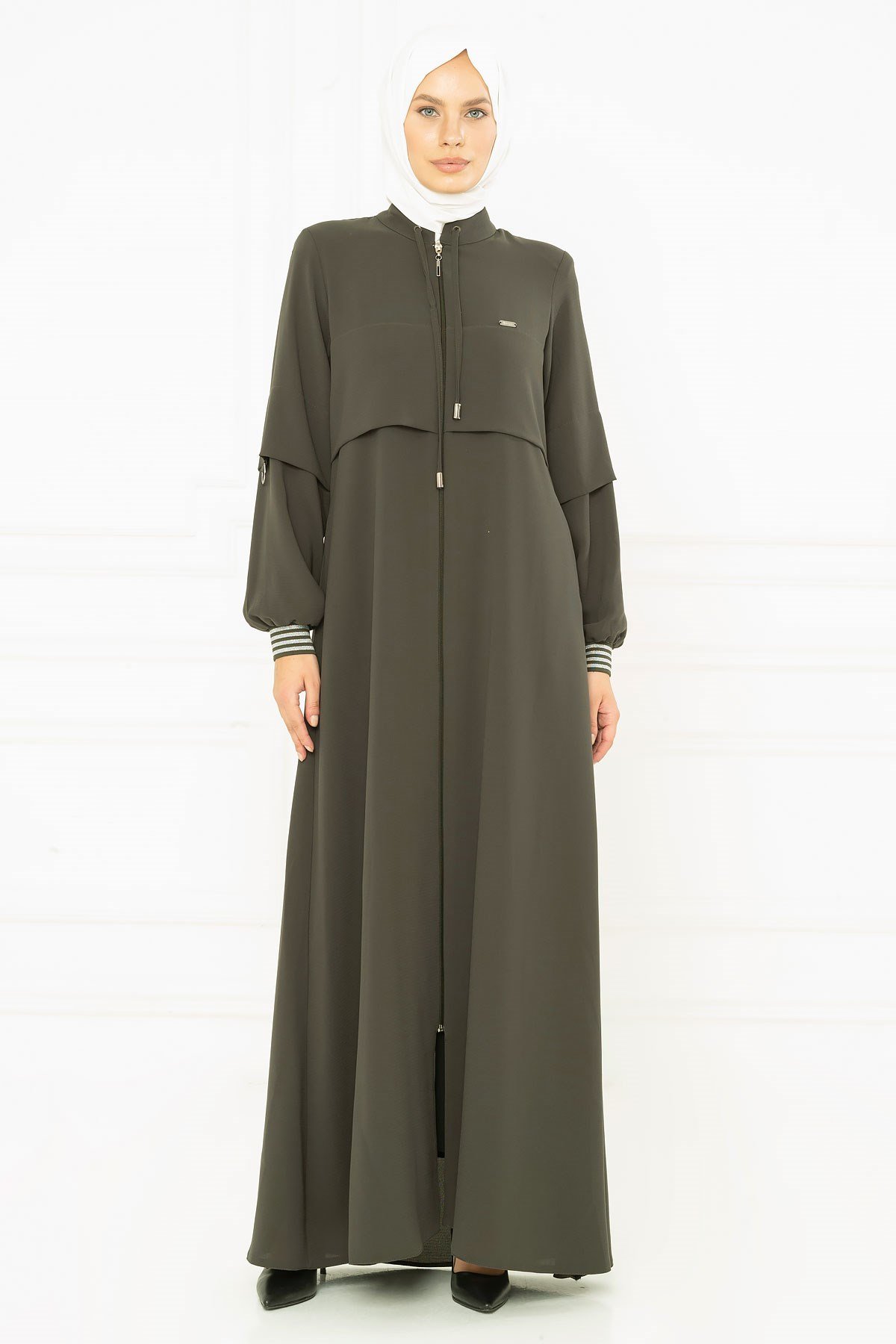 Beyza-عباءة رياضية باللون الكاكي 3M3163