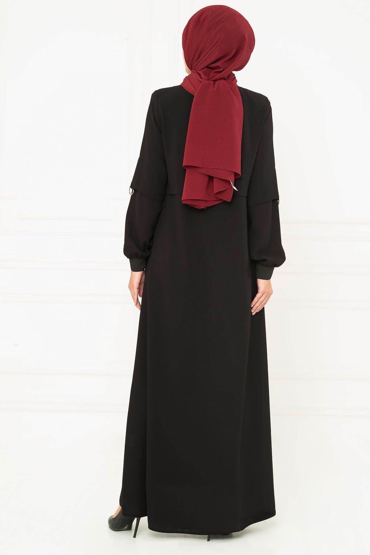 Beyza-عباءة رياضية باللون الأسود 3M3163