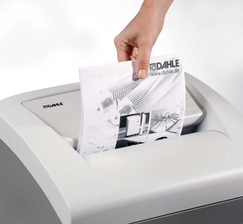 Evrak İmha Makineleri 50214 DAHLE EVRAK İMHA MAKİNESİ - P4(4.0X40.0MM) - 40L - 9SYF. Satın Al