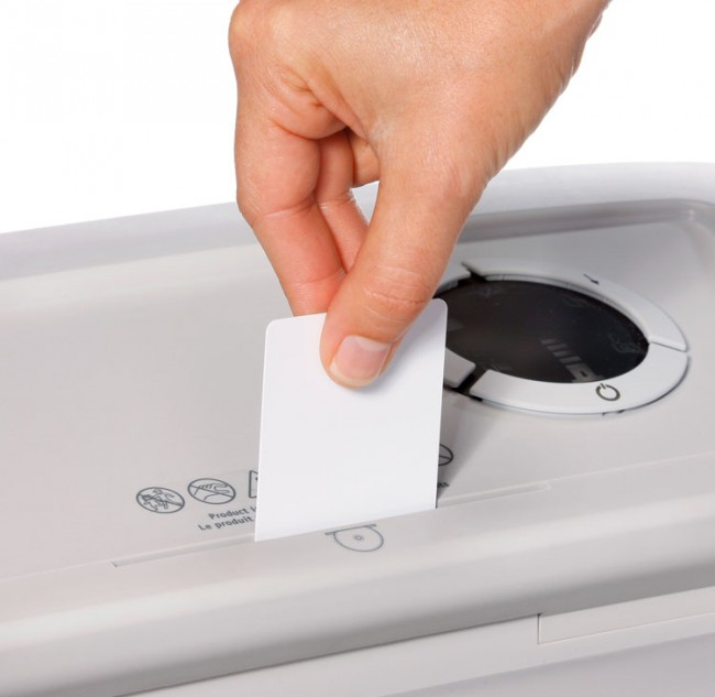 Evrak İmha Makineleri 50314 DAHLE EVRAK İMHA MAKİNESİ - P4(4.0X40.0MM) - 60L - 17SYF. Satın Al