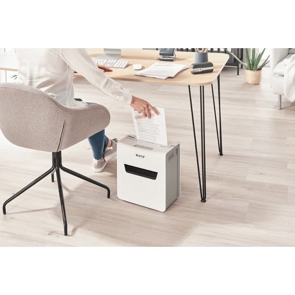 Evrak İmha Makineleri Leitz IQ Protect Evrak İmha Makinesi  4M P5 EU Satın Al