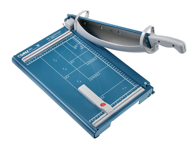Giyotin Makas DAHLE 561 KOLLU GİYOTİN - A4 - 36CM - 30SYF. Satın Al