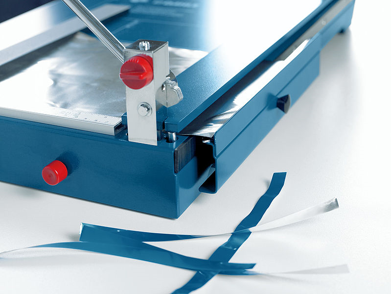 Giyotin Makas DAHLE 569 KOLLU GİYOTİN - A2 - 70CM - 35SYF. Satın Al