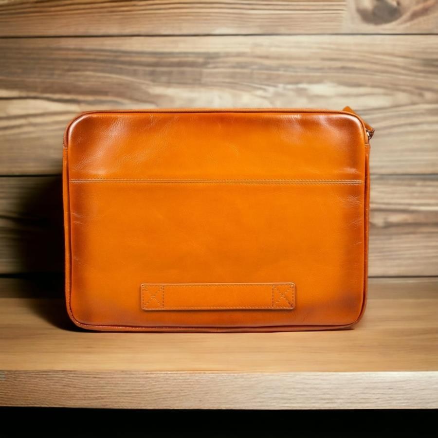 Notebook ve Sırt Çantaları Awe 14 inç MacBook Ve Pc Uyumlu Deri Kılıf RST2EF Taba Satın Al