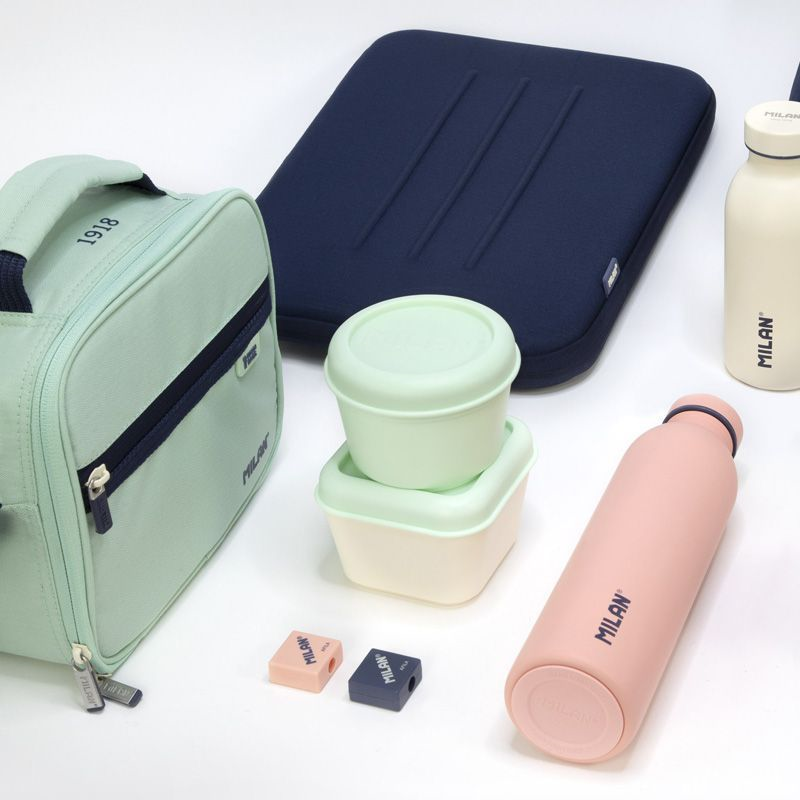 Notebook ve Sırt Çantaları MILAN 085156SNCB 1918 YARI SERT LACİVERT LAPTOP ÇANTASI Satın Al