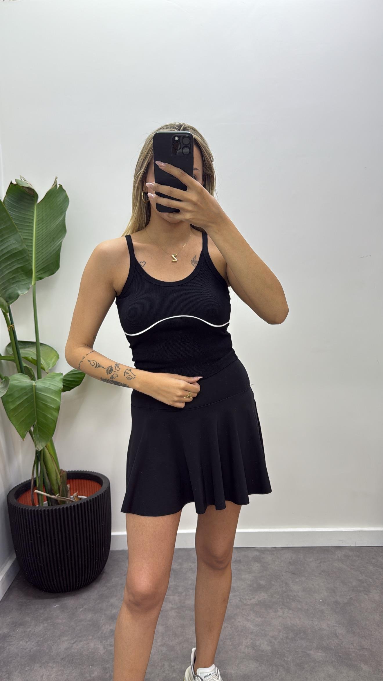 Alo Çizgi Detay Atlet