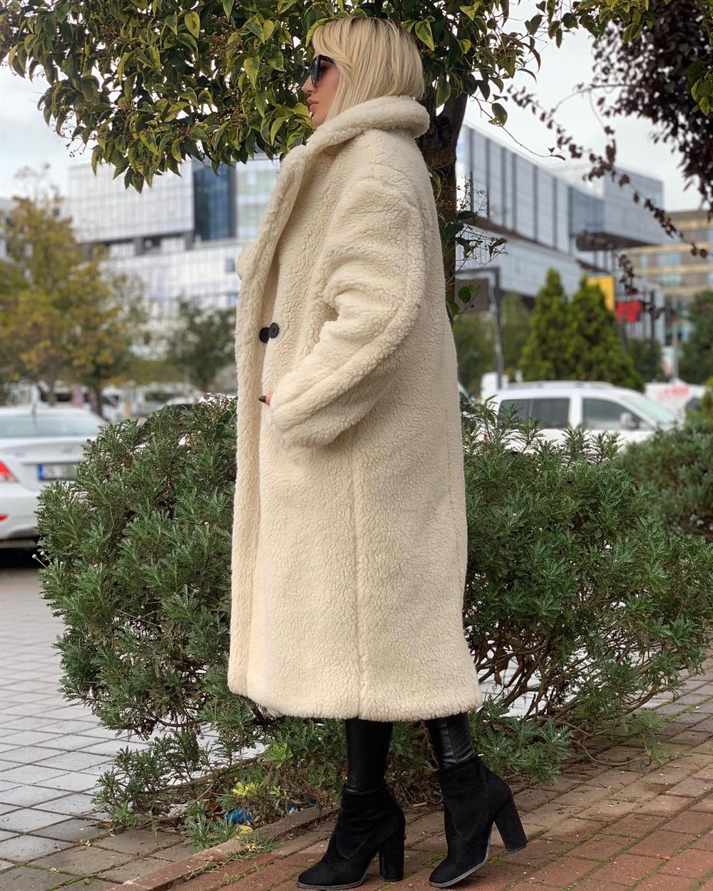Bej Peluş Kaban