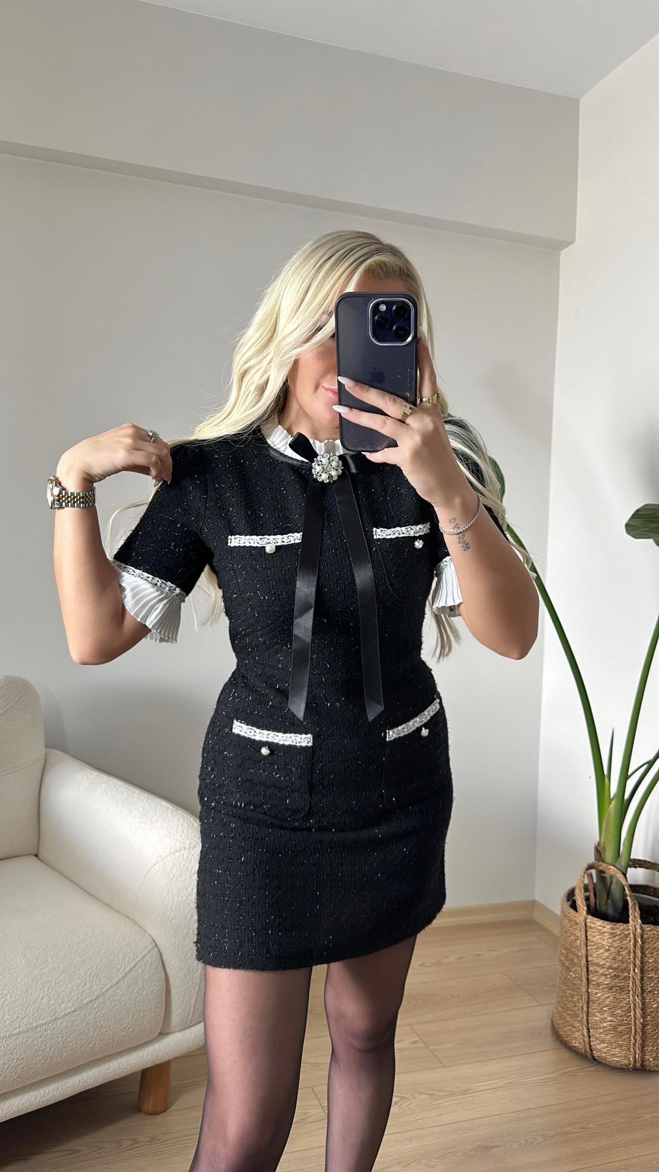 Buklet Tasarım Elbise