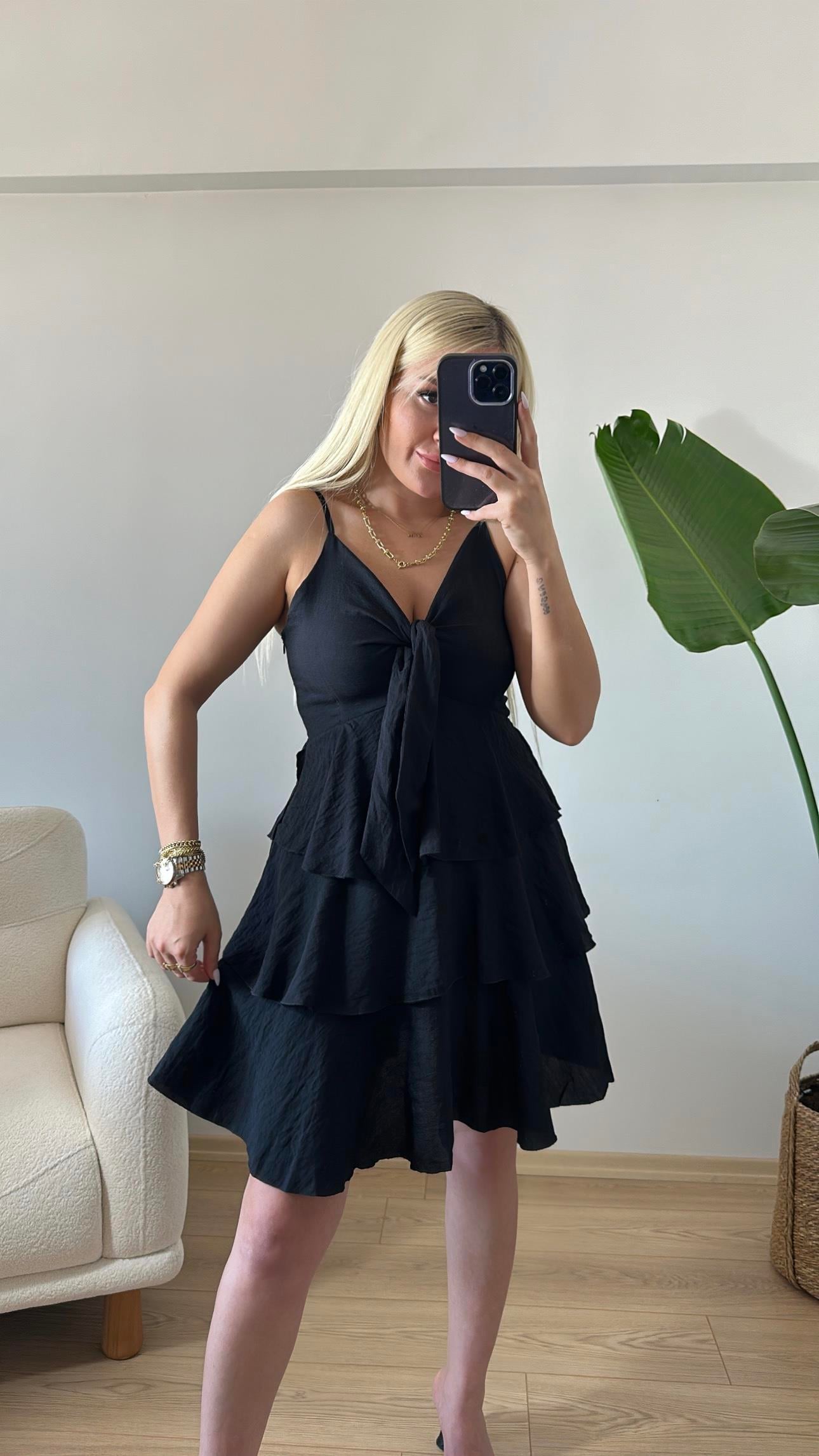 Eteği Fırfırlı Elbise