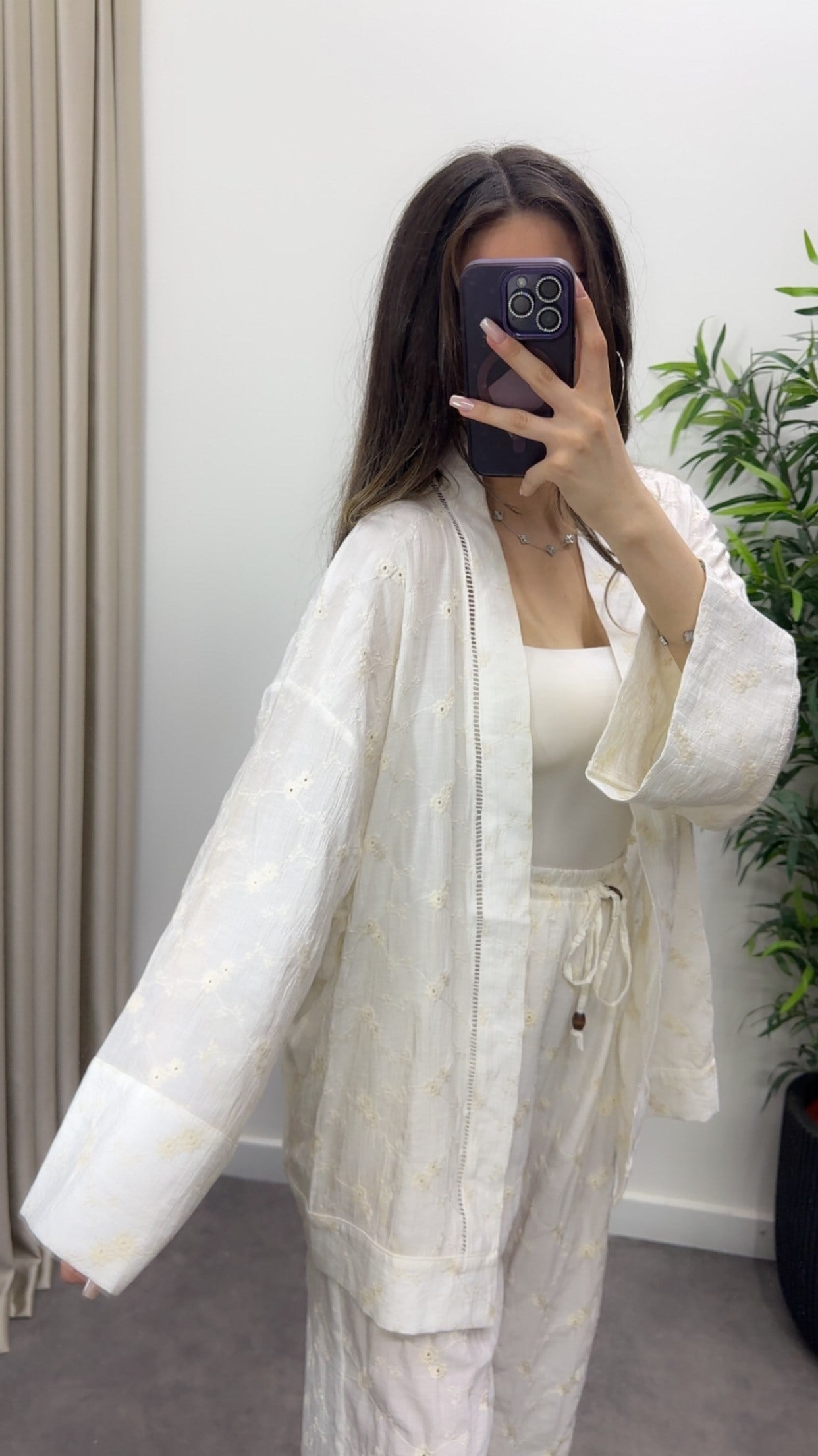 Fisto İşlemeli Keten Kimono