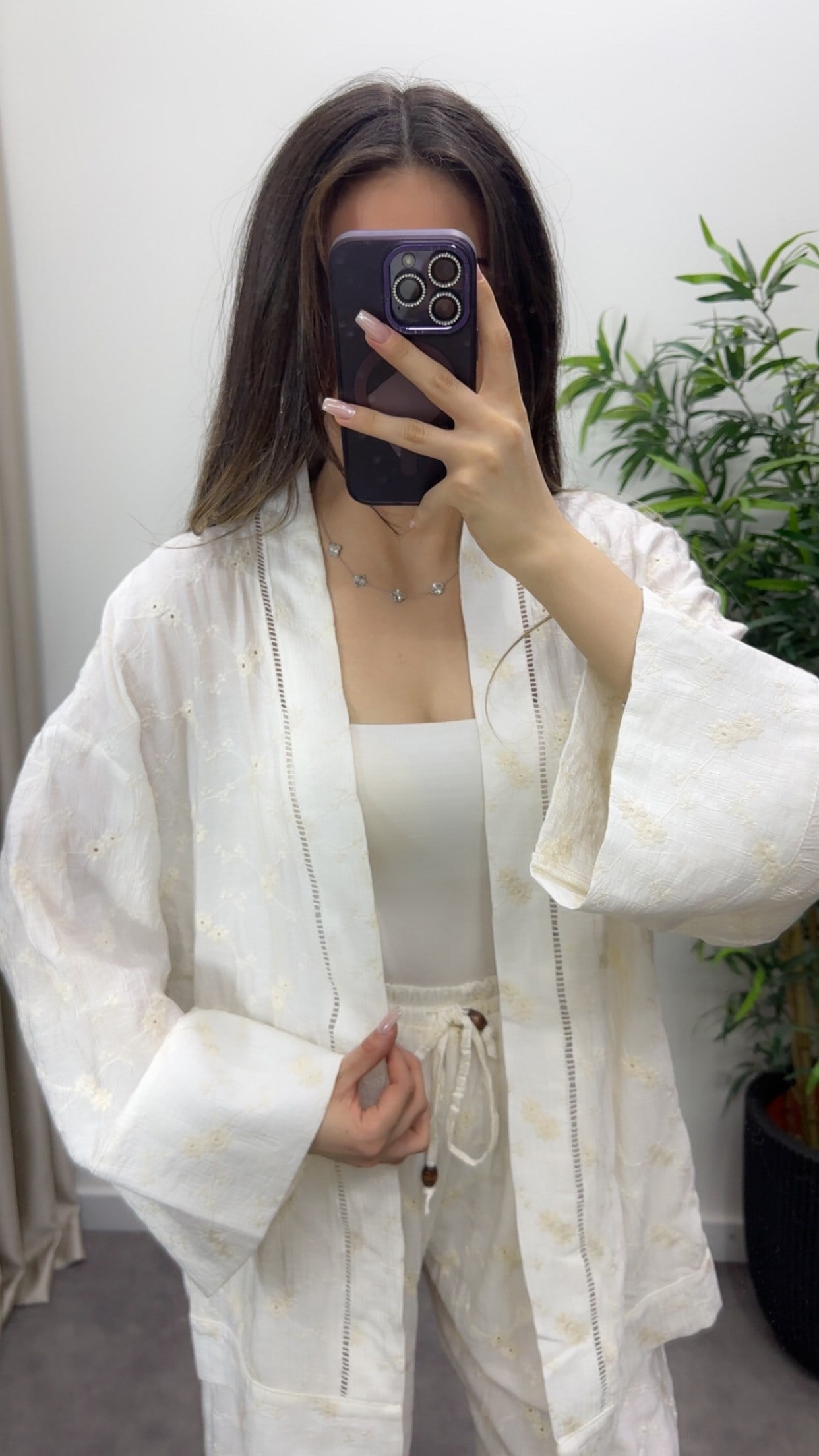 Fisto İşlemeli Keten Kimono