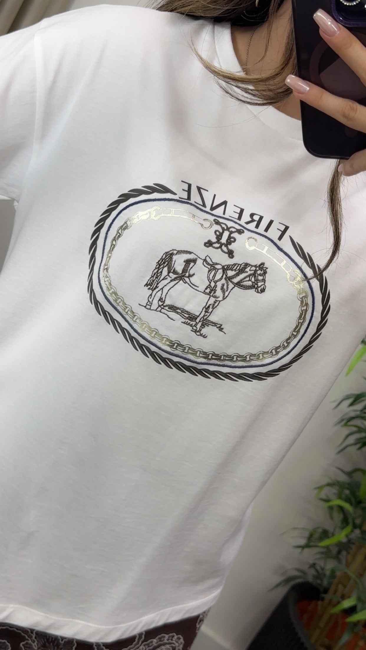 Gold Detay Nakışlı T-Shirt
