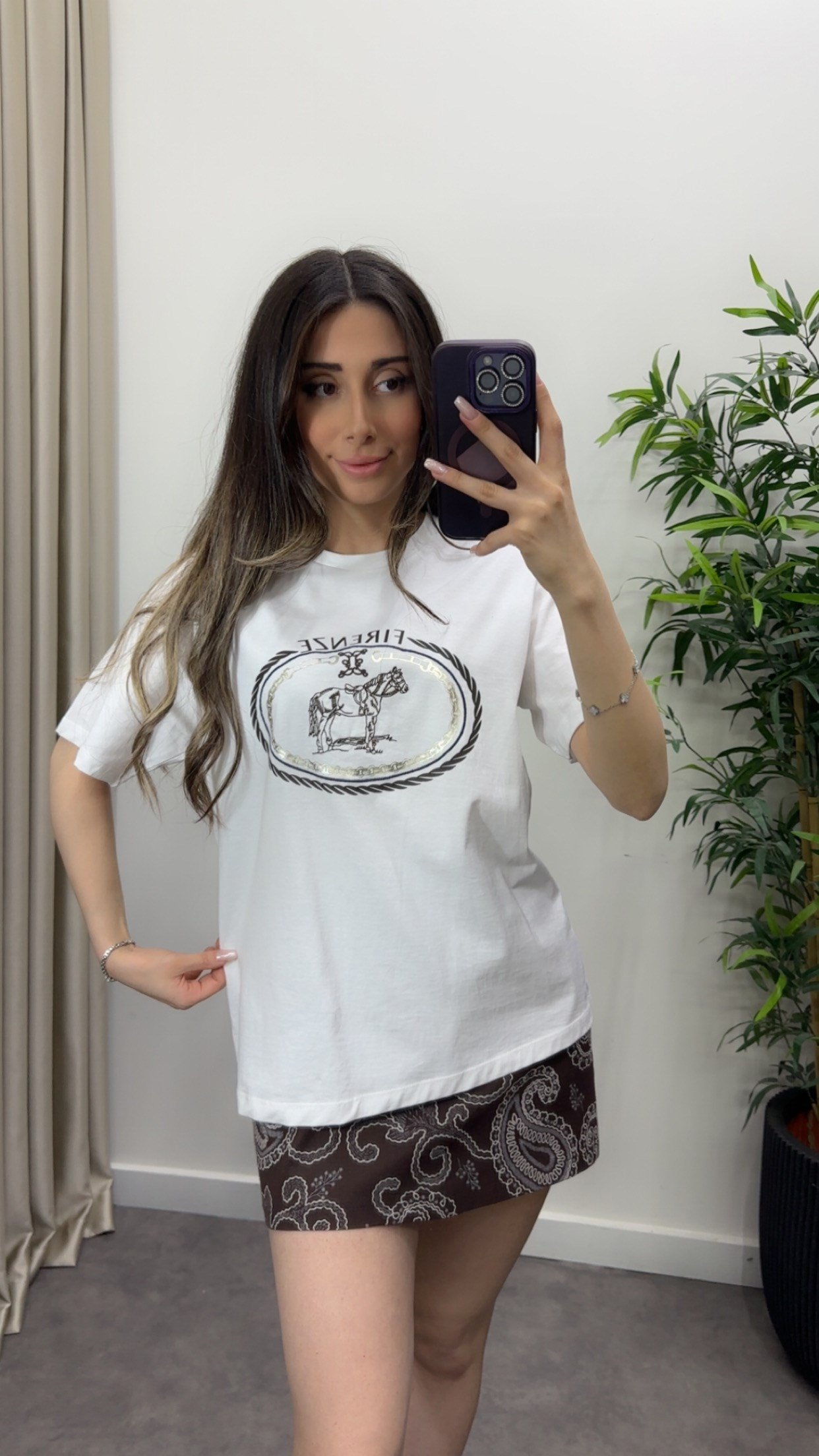 Gold Detay Nakışlı T-Shirt