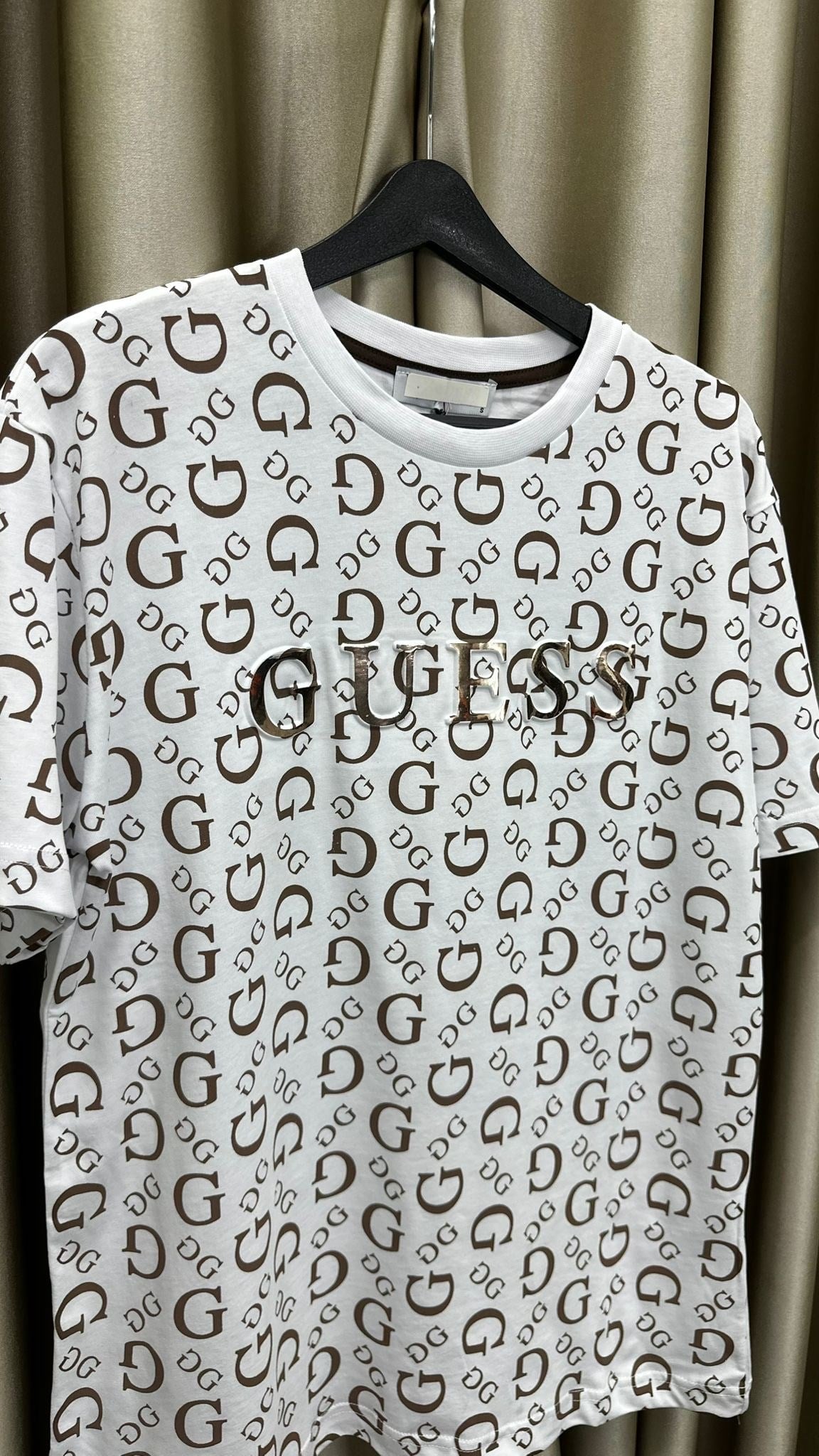 Gues Desenli Tişört