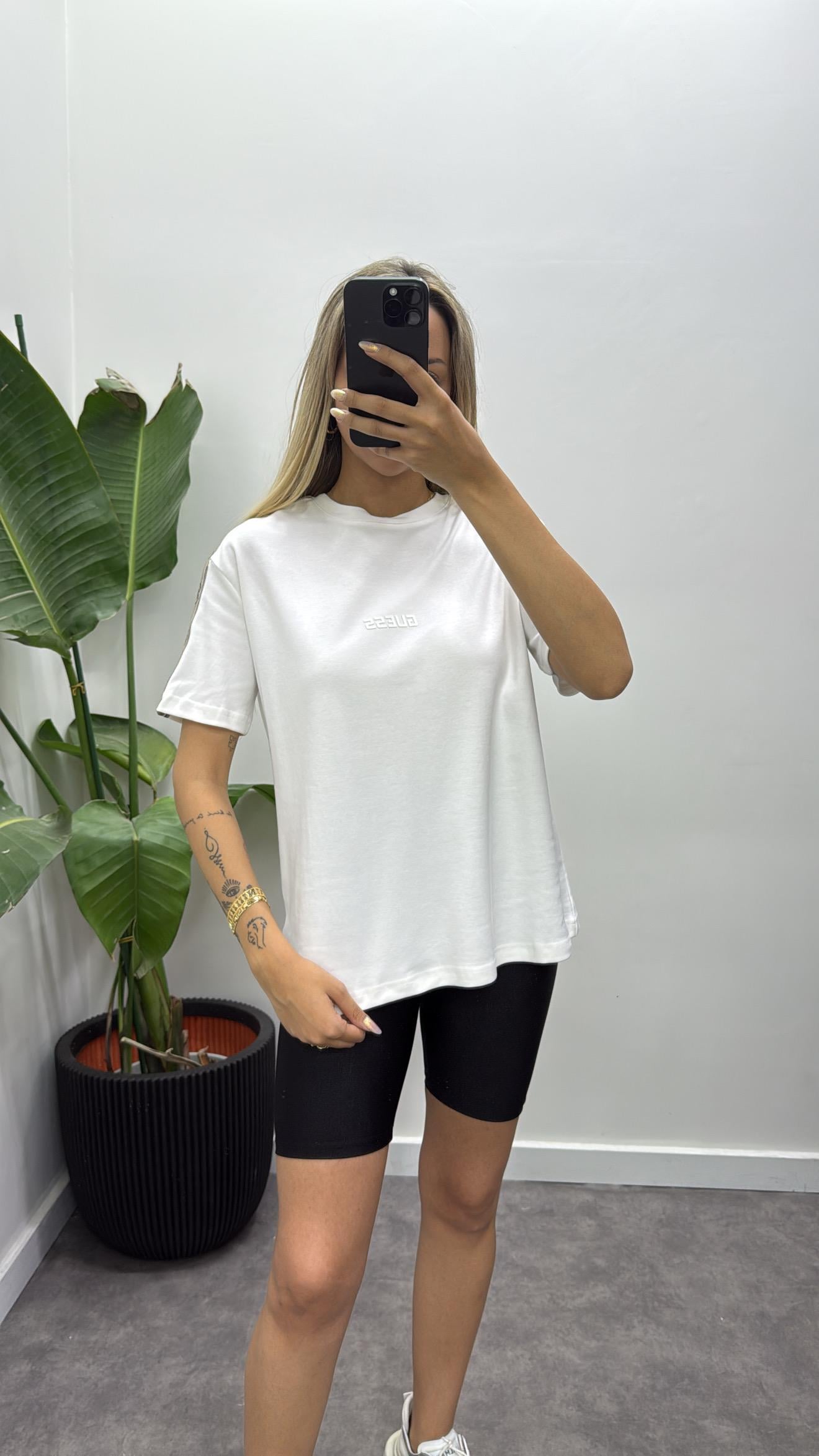 Guess Şeritli T-Shirt