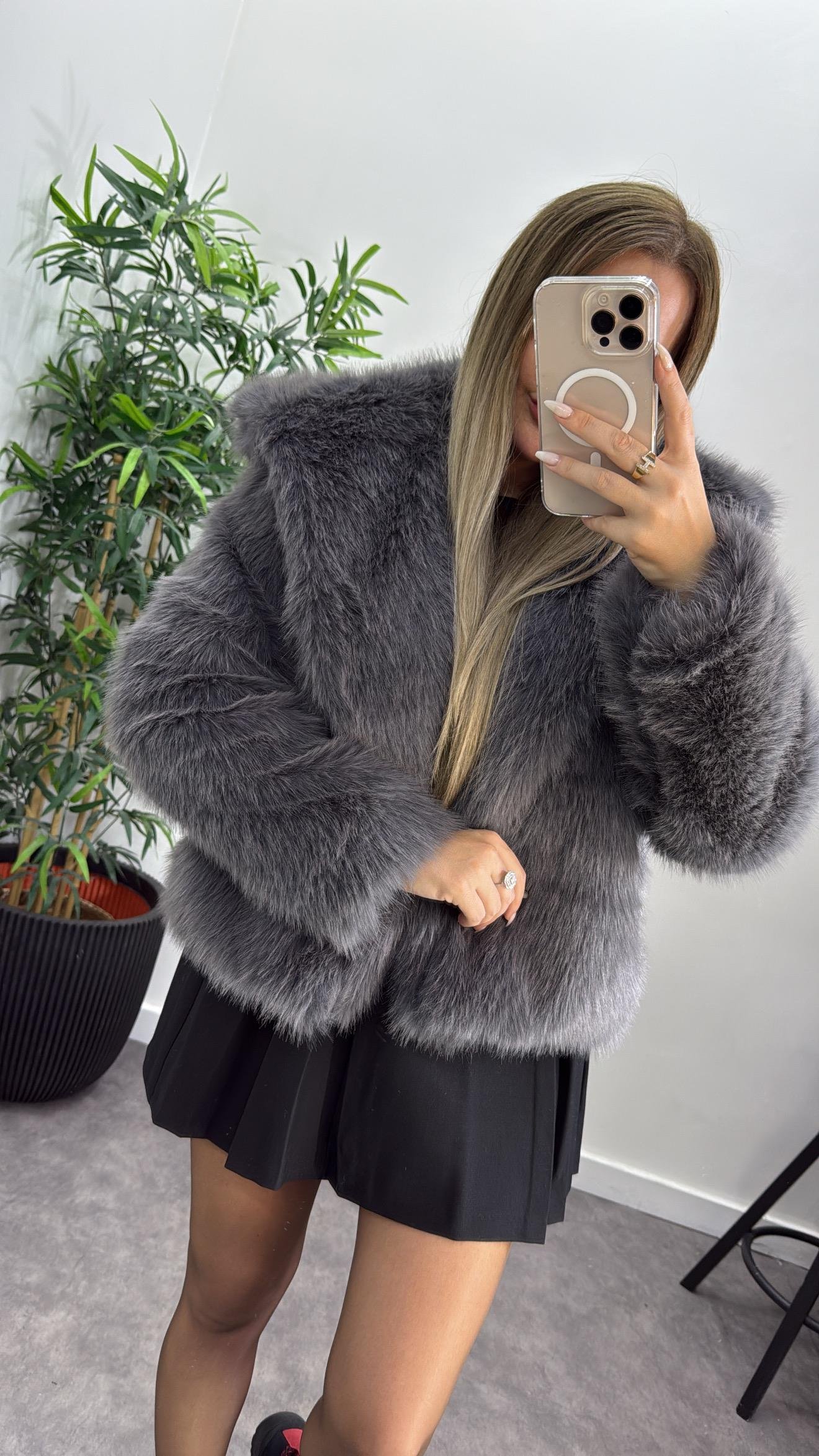 İthal Yakalı Kürk Ceket