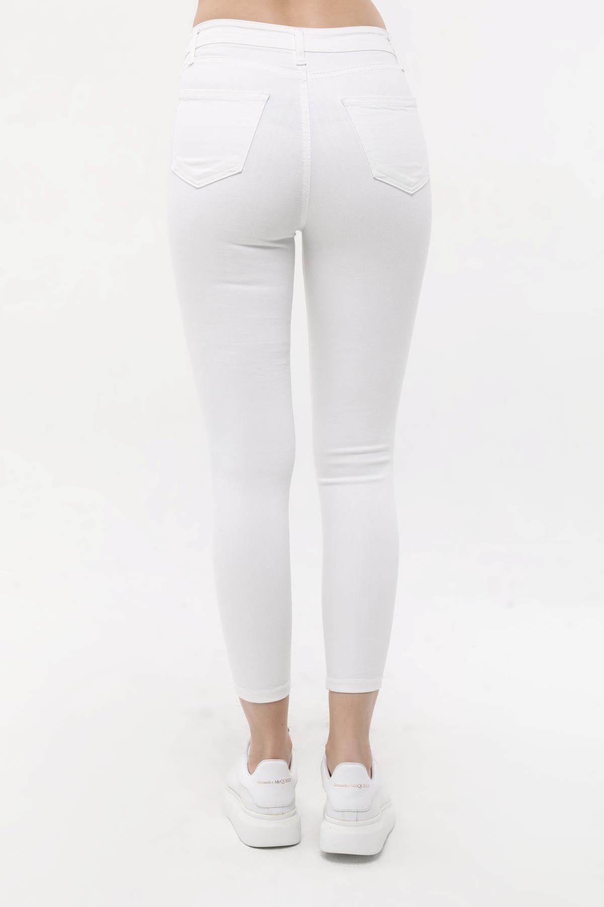 Jamie Sknny Jean