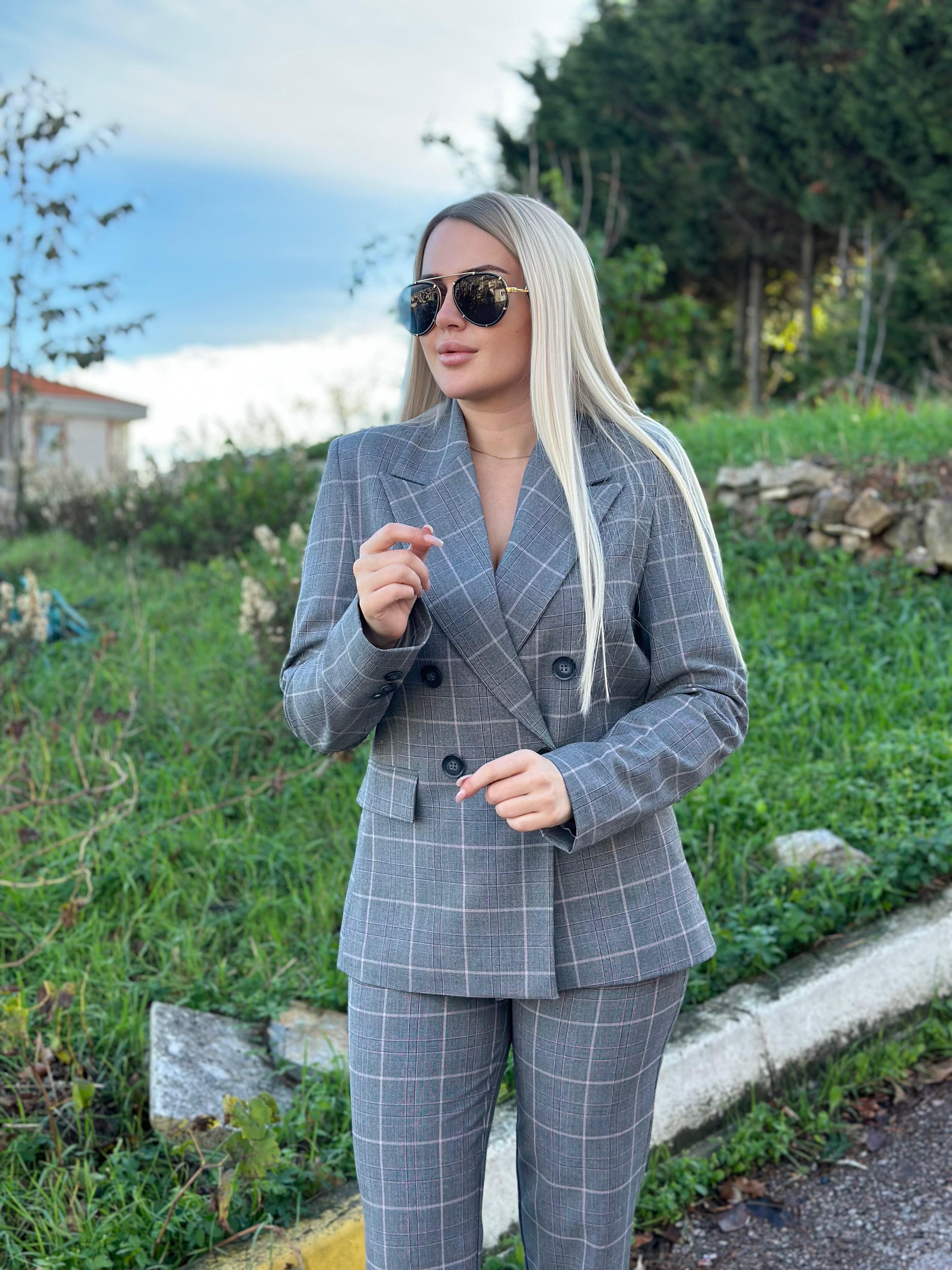 Kareli Takım Elbise