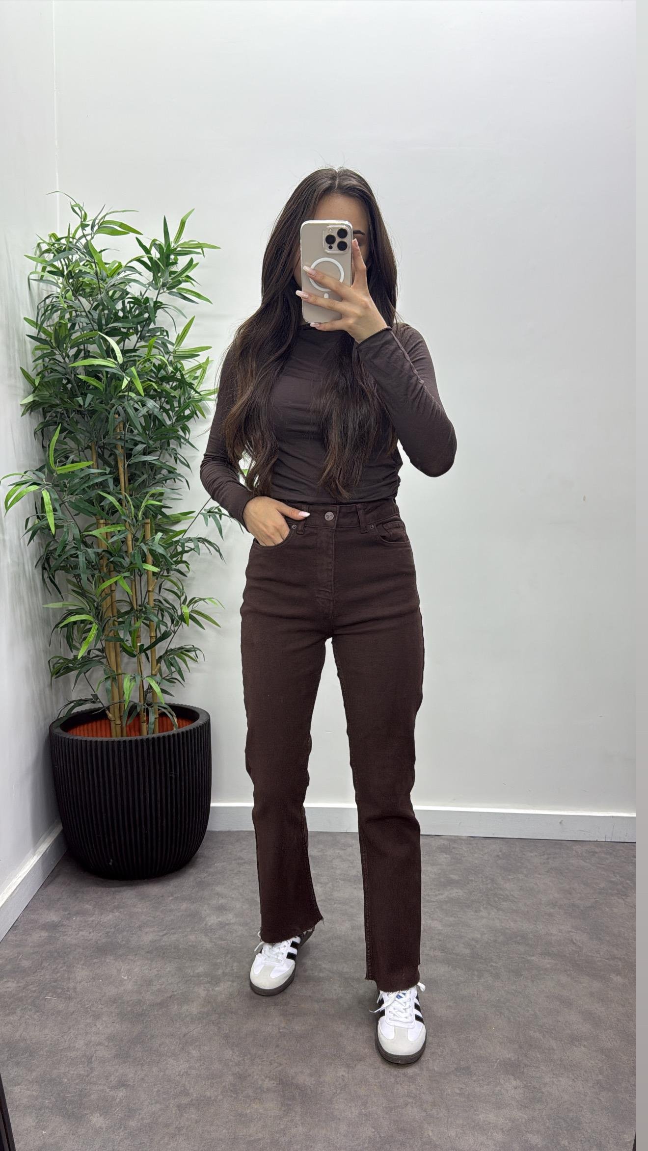 Kesik Paça Mom Fit Jean