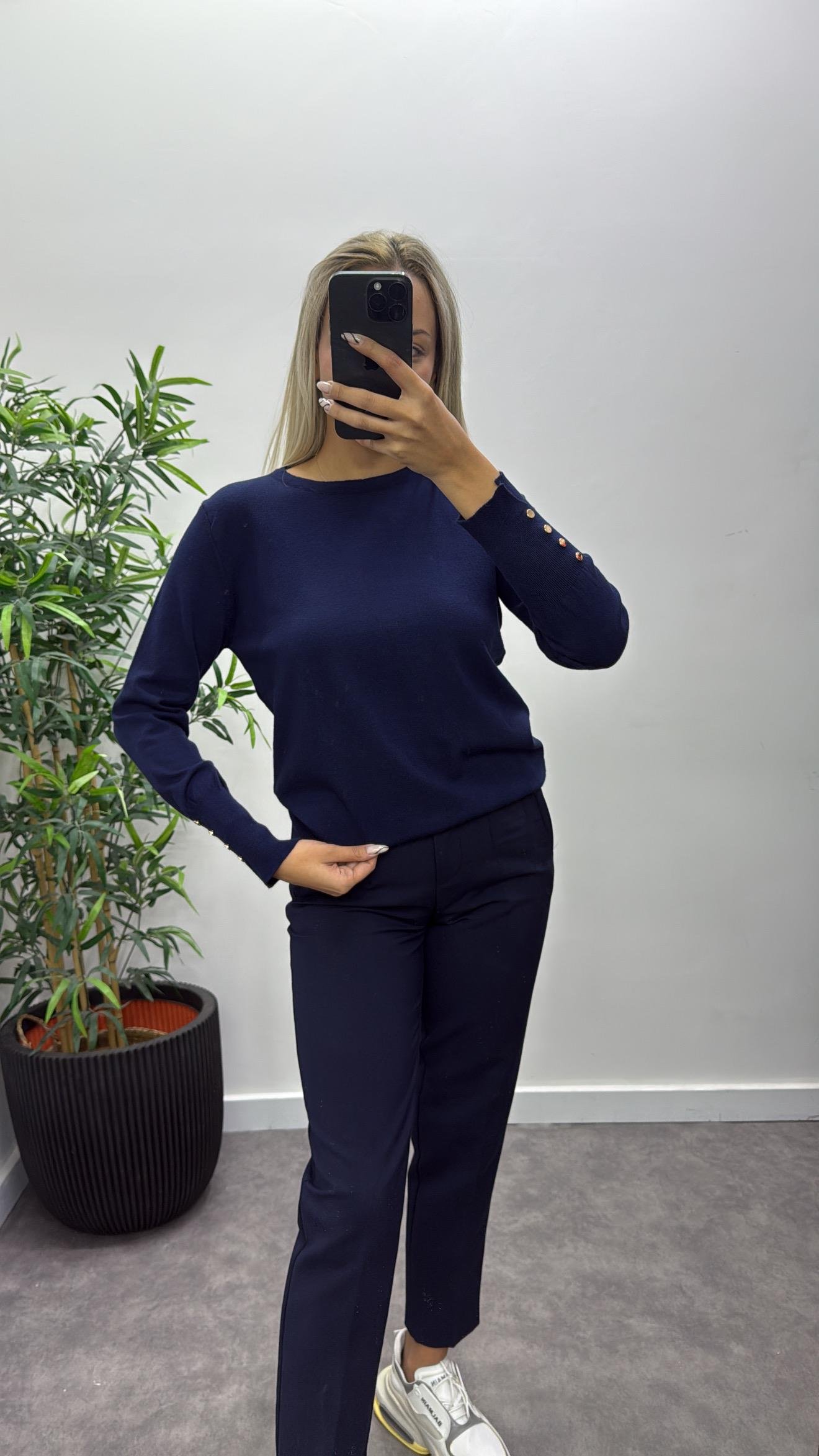 Kol Düğme Detay Triko Kazak