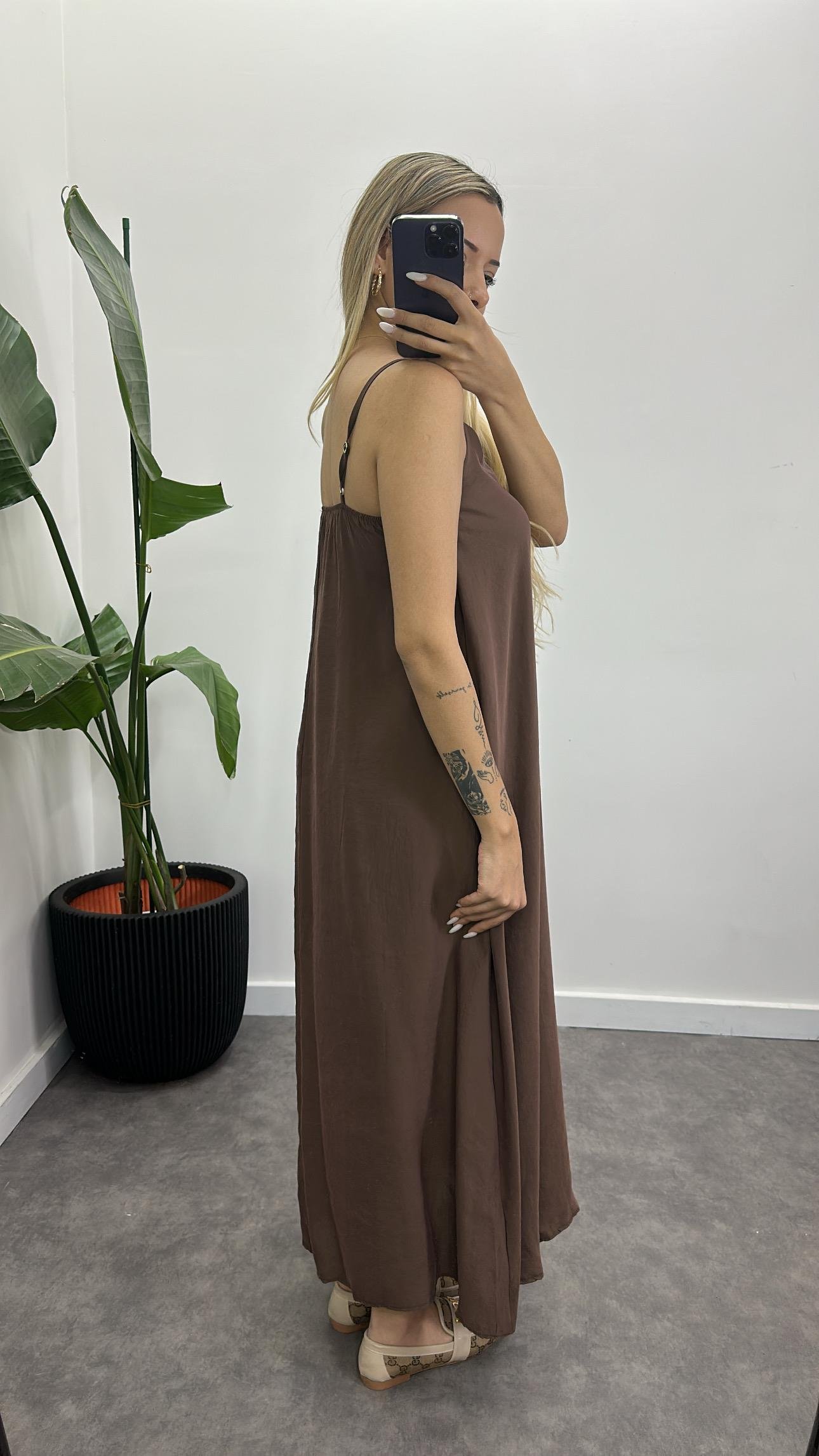 Lüx Kalite İthal Kumaş Askılı Elbise