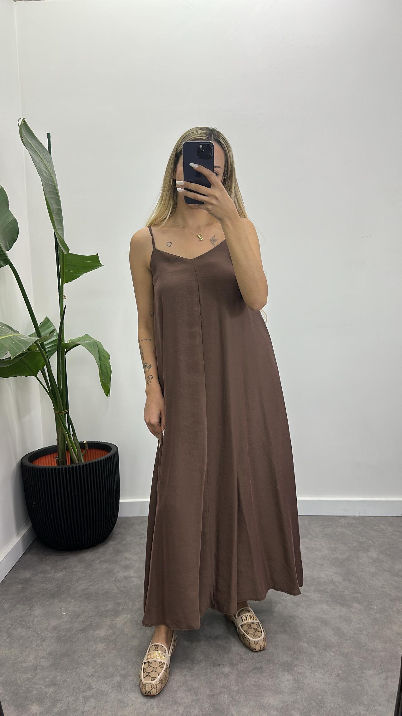 Lüx Kalite İthal Kumaş Askılı Elbise