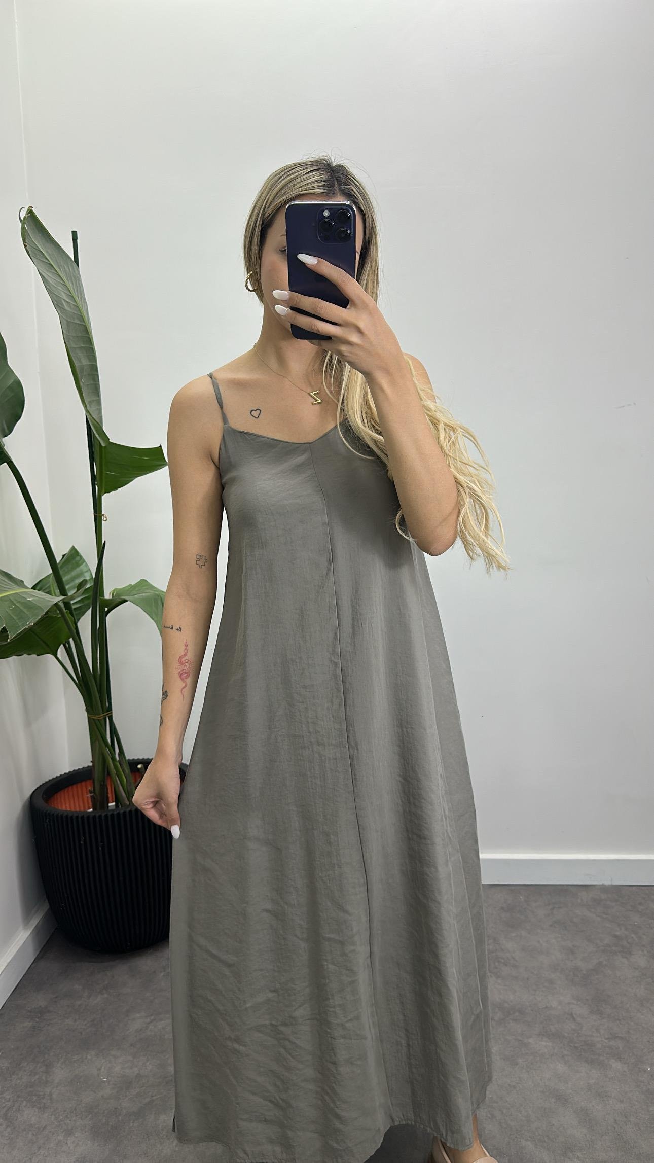 Lüx Kalite İthal Kumaş Askılı Elbise