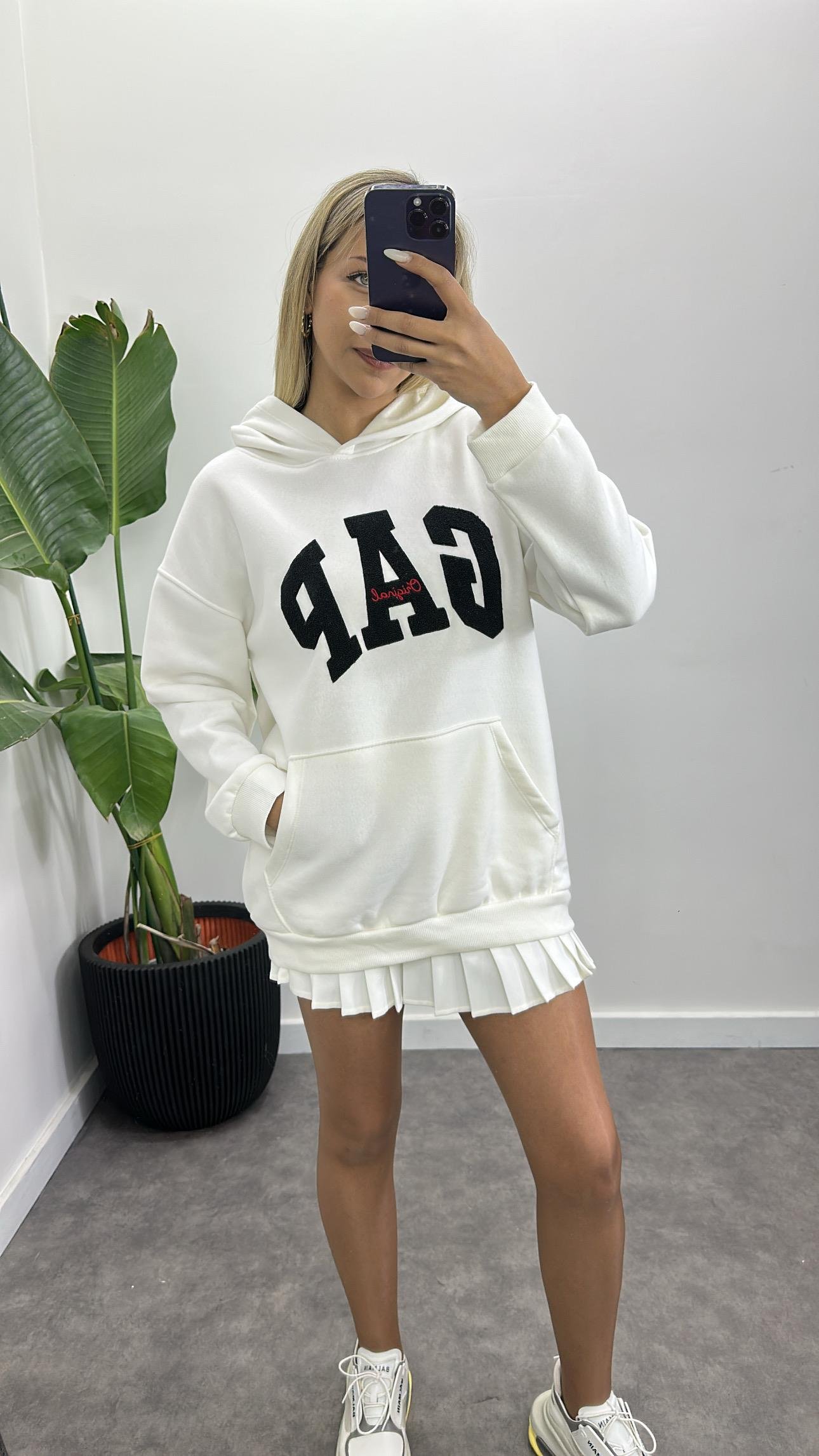 Marka Model Şardonlu Sweatshirt