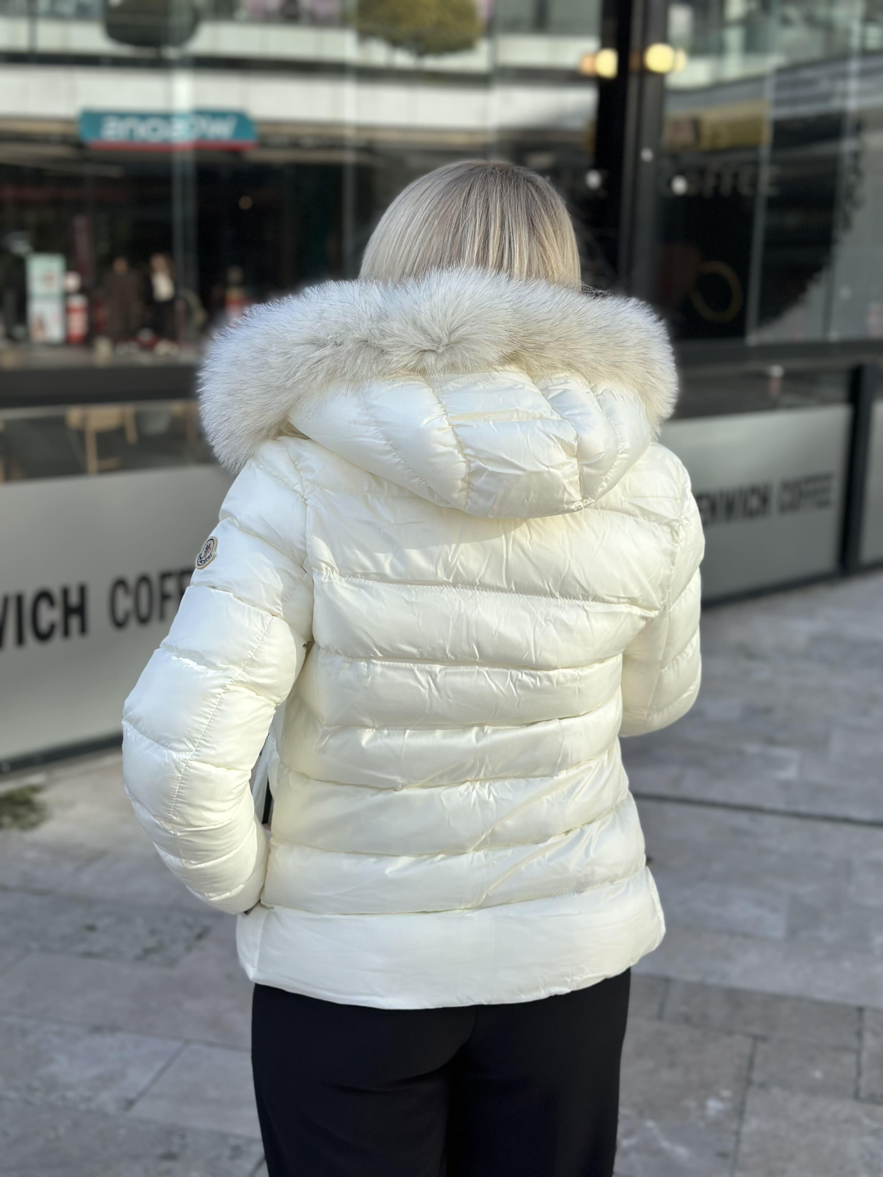 Moncler Model Kürklü Orjinal Mont Kırık Beyaz