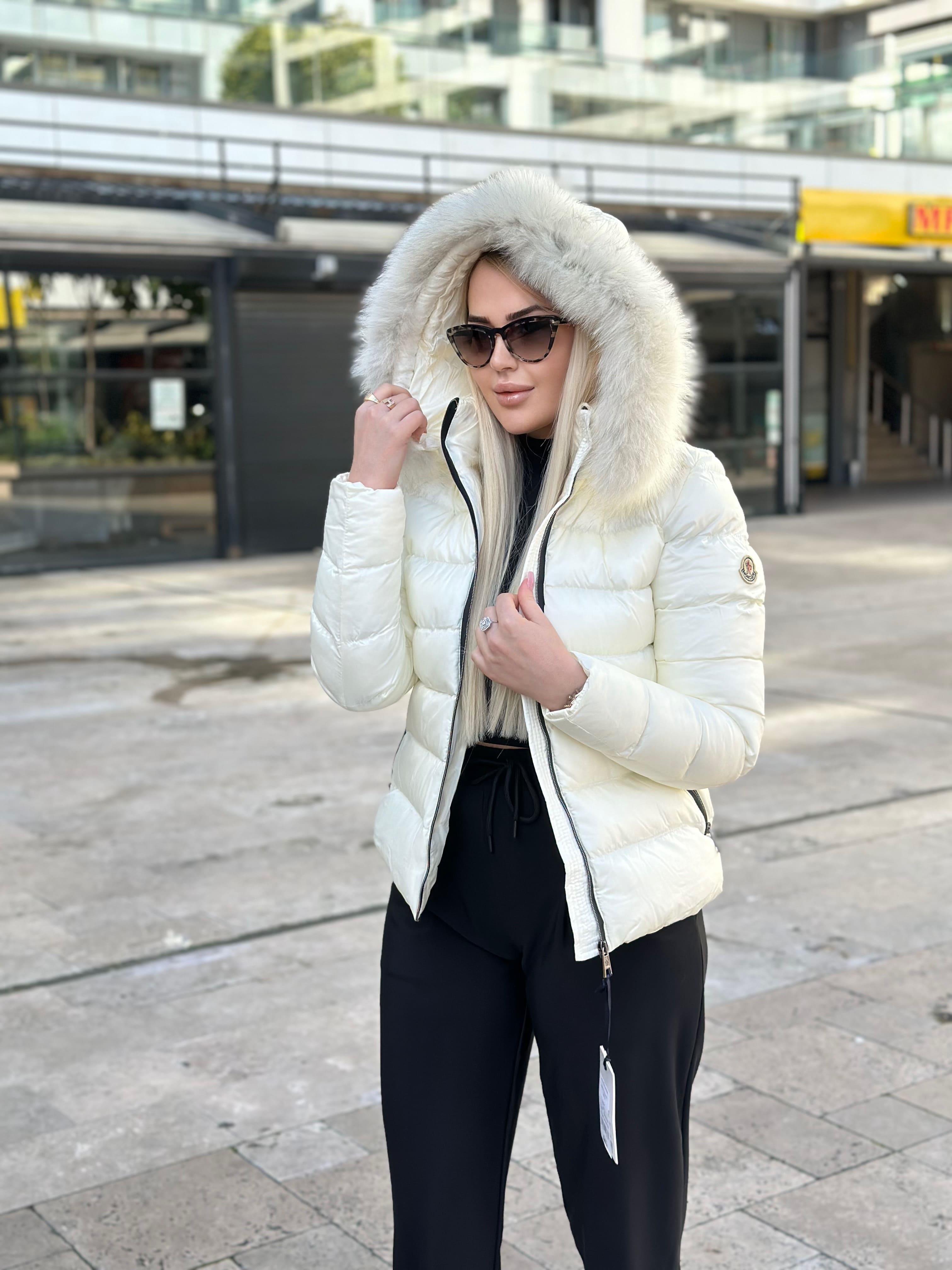 Moncler Model Kürklü Orjinal Mont Kırık Beyaz