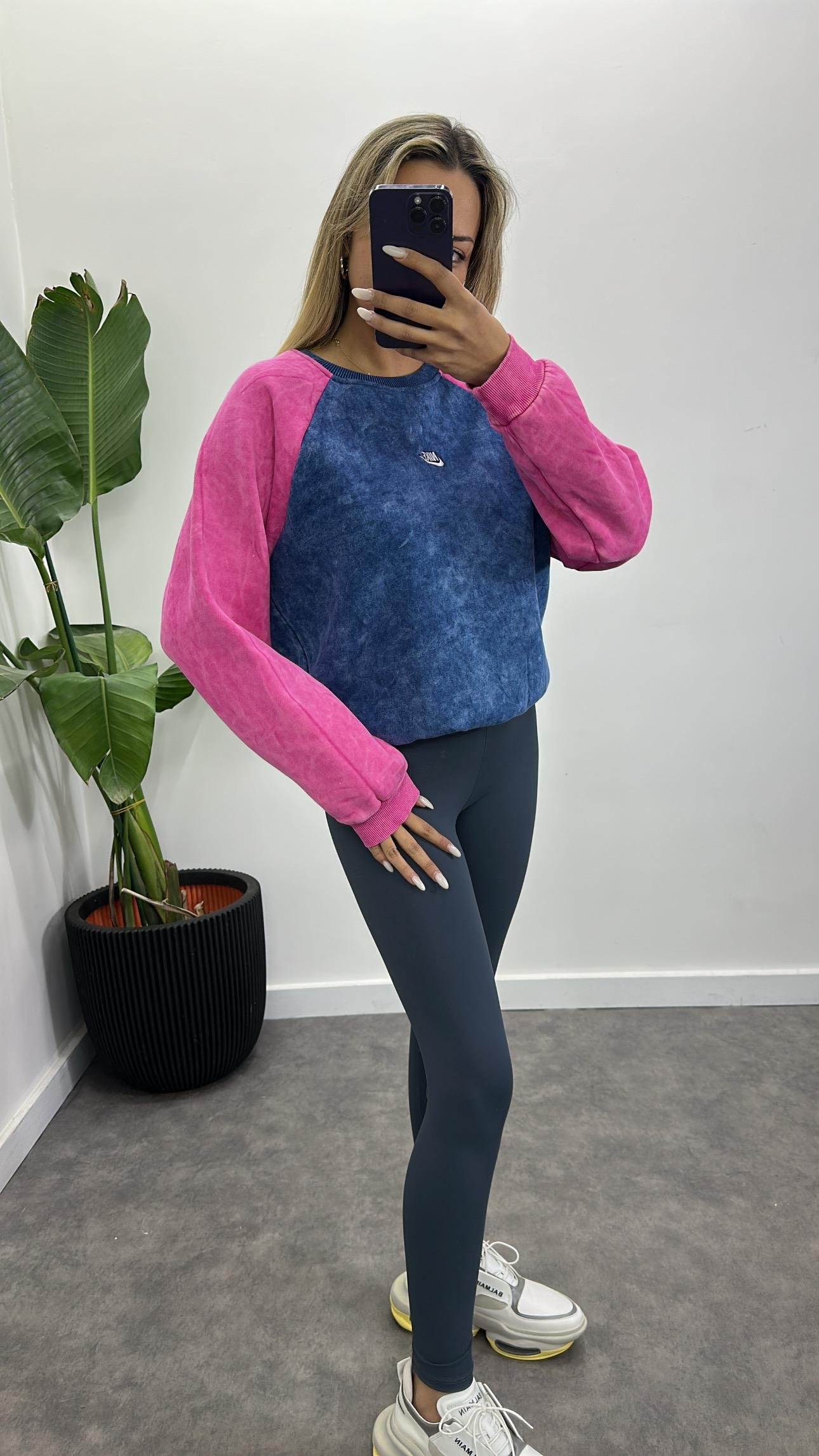 Nik* Model Marka Sweat