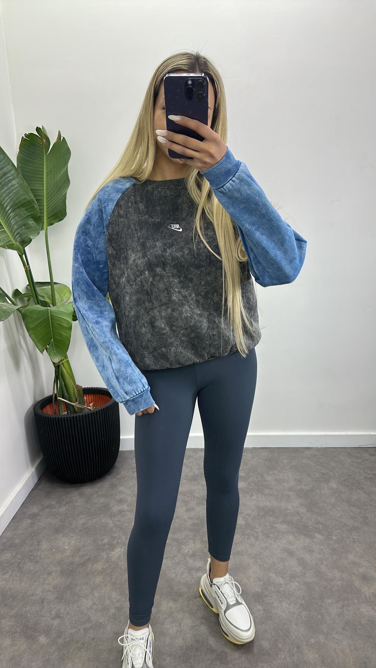 Nik* Model Marka Sweat