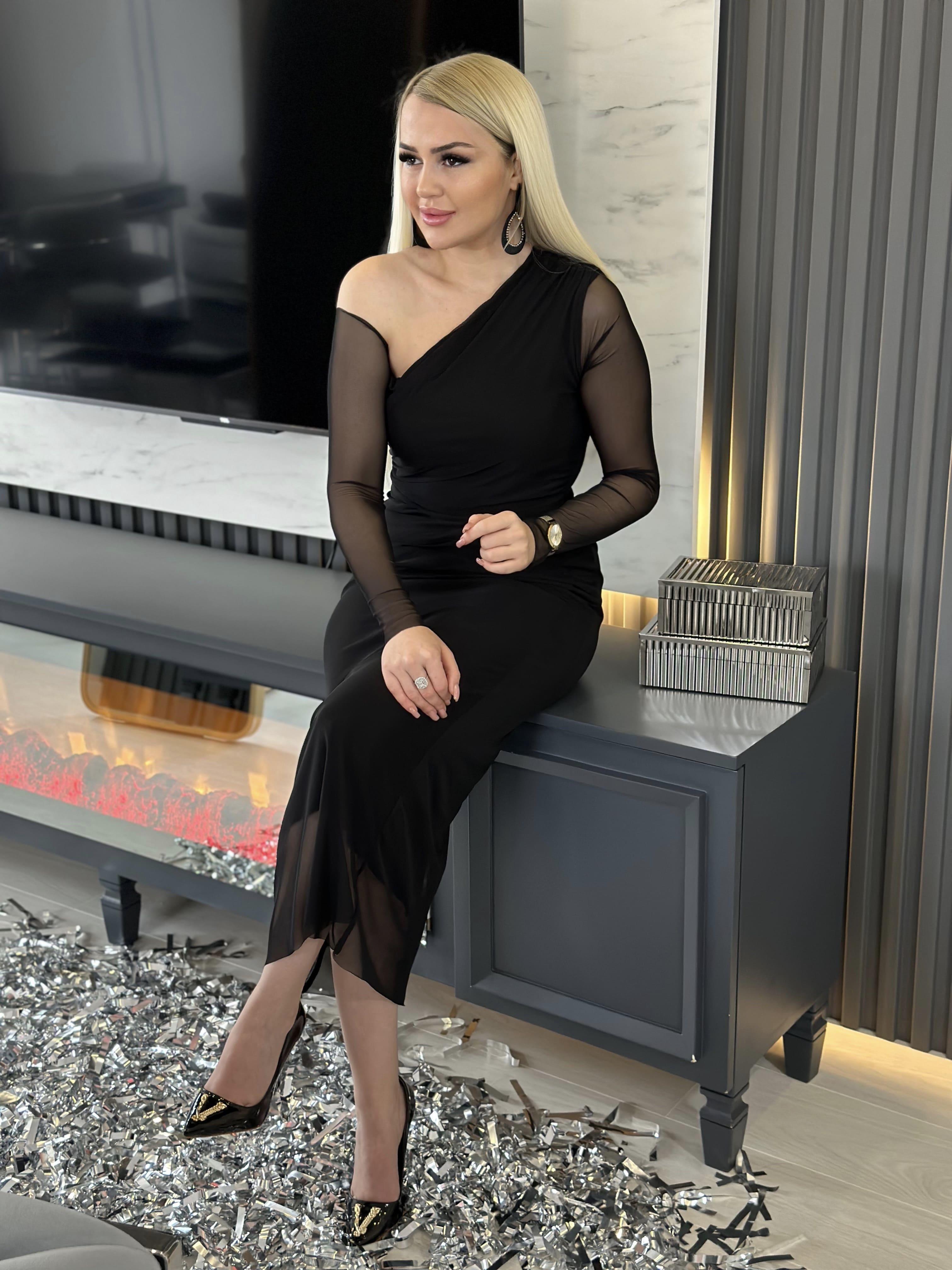 Omuz Detay Tül Elbise