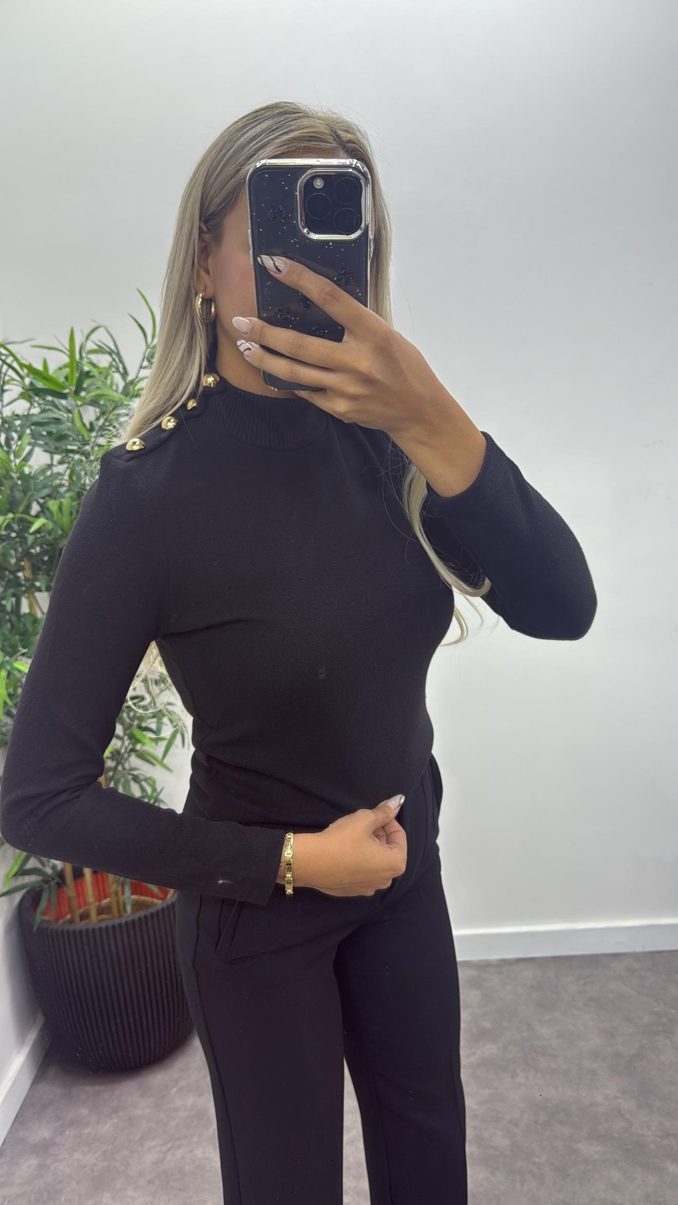 Omuz Düğme Detay Kazak