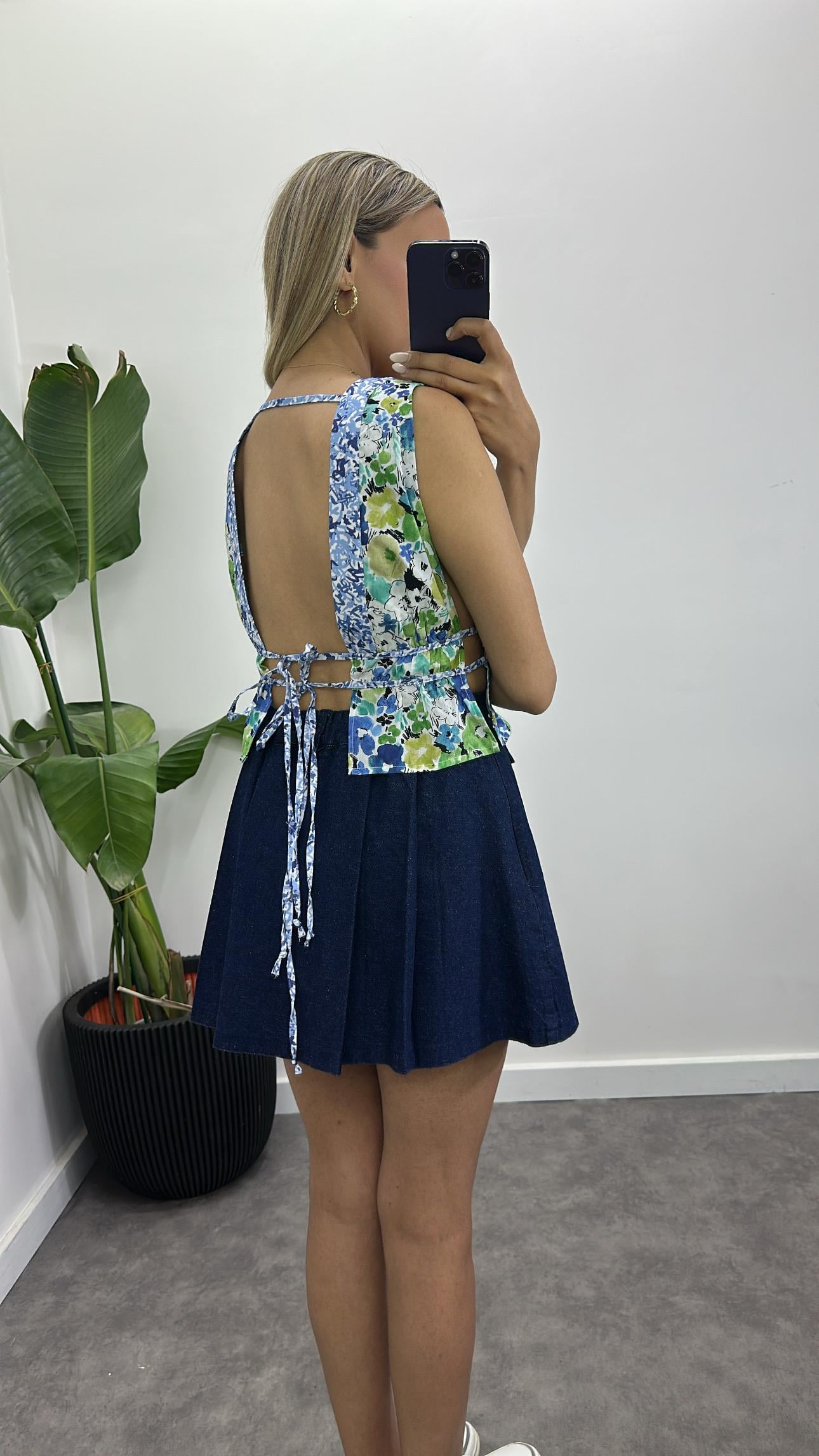 Önden Bağcıklı Bluz