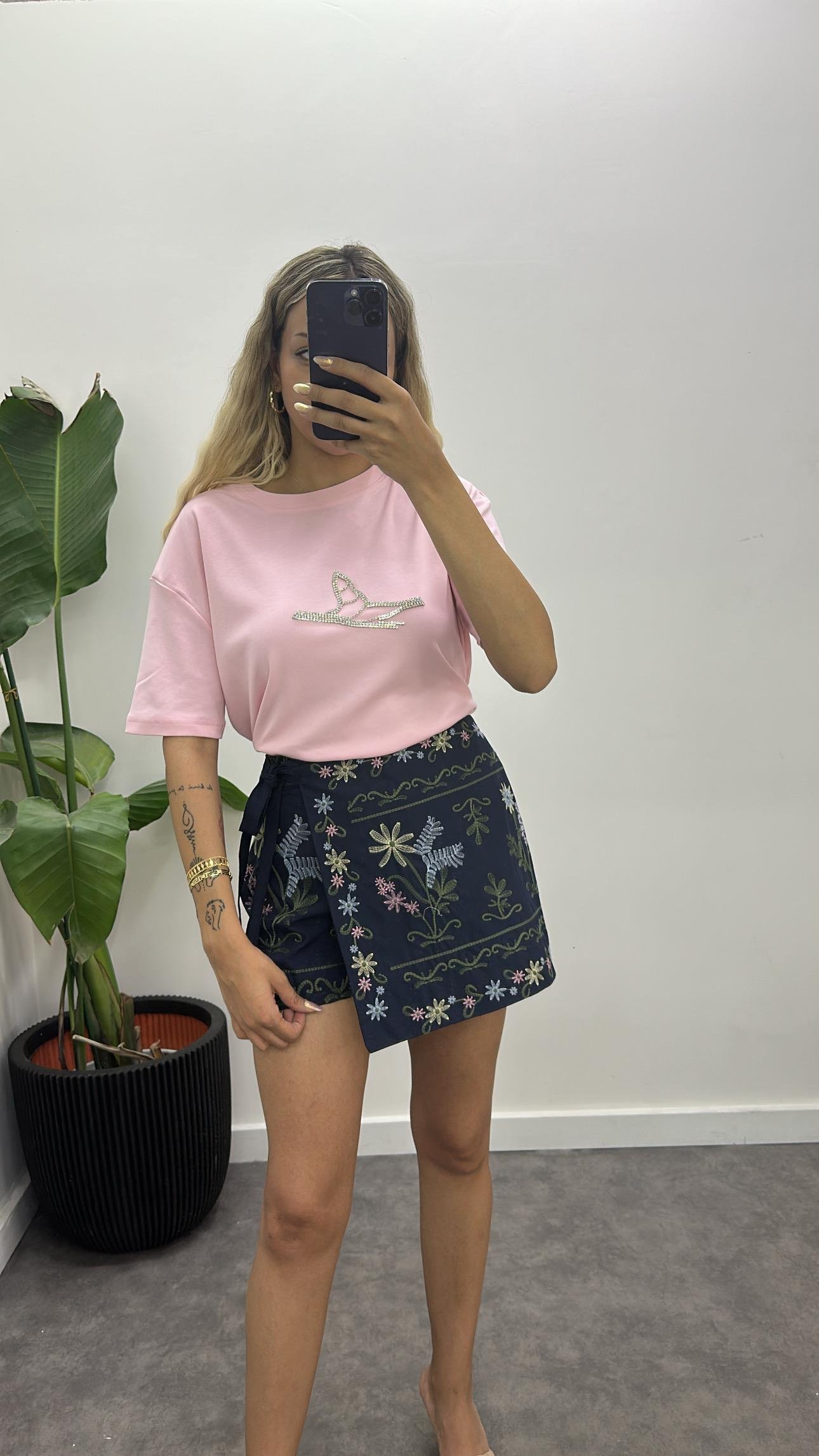 Orjinal Marka Taşlı T-Shirt