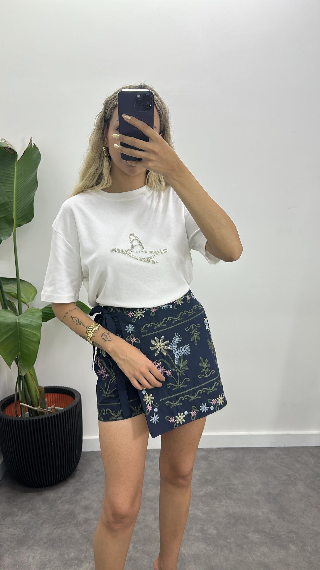 Orjinal Marka Taşlı T-Shirt