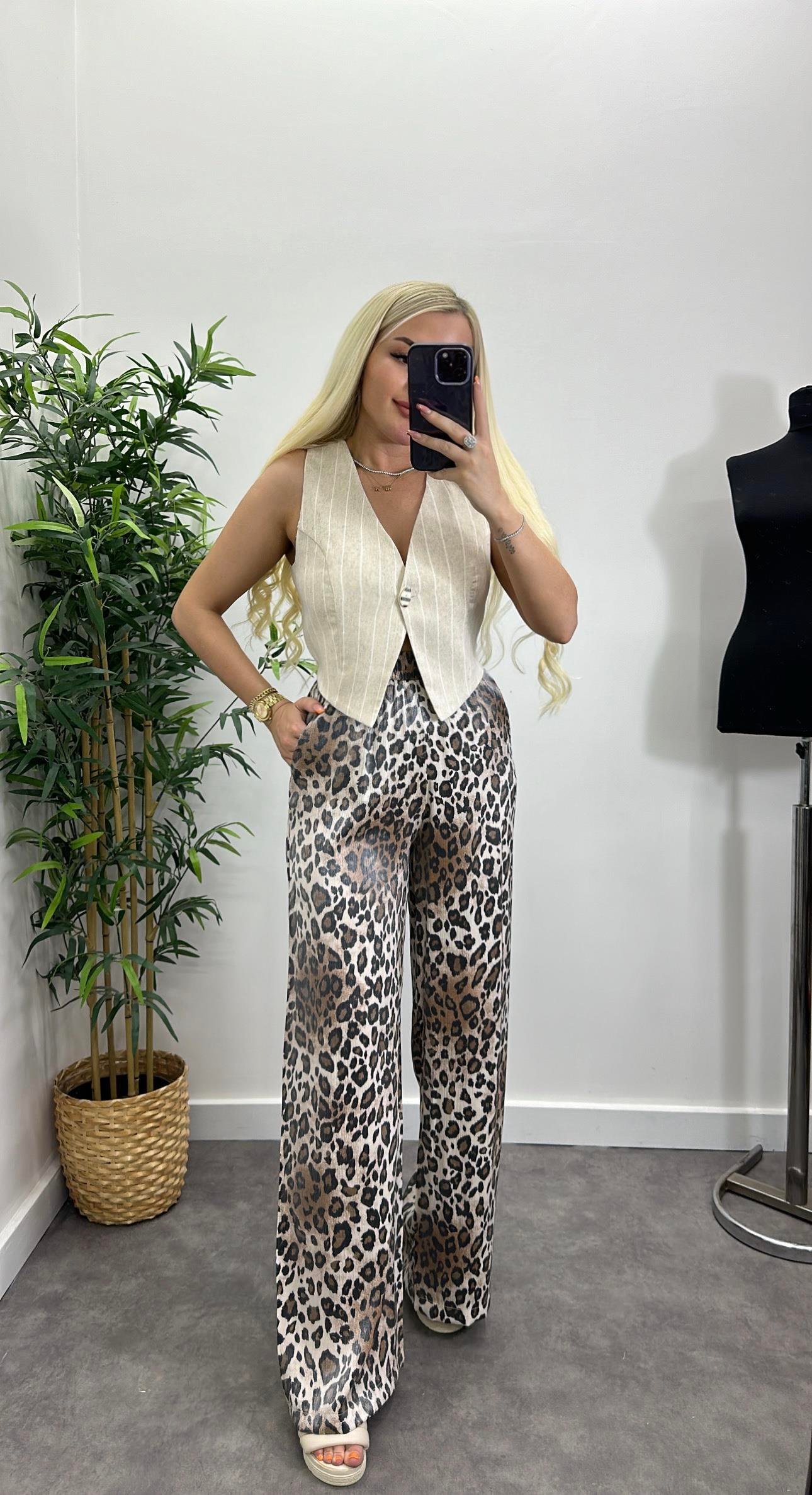 Parlak Kumaş Leopar Pantolon