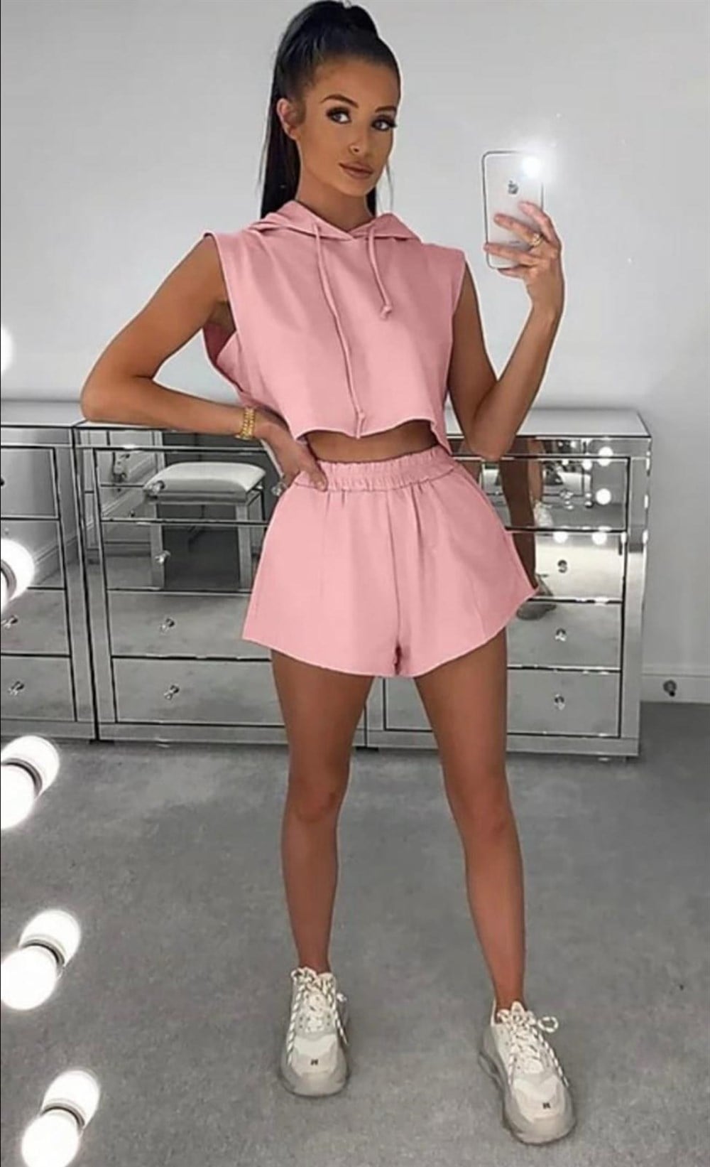 Pembe Şortlu Takım
