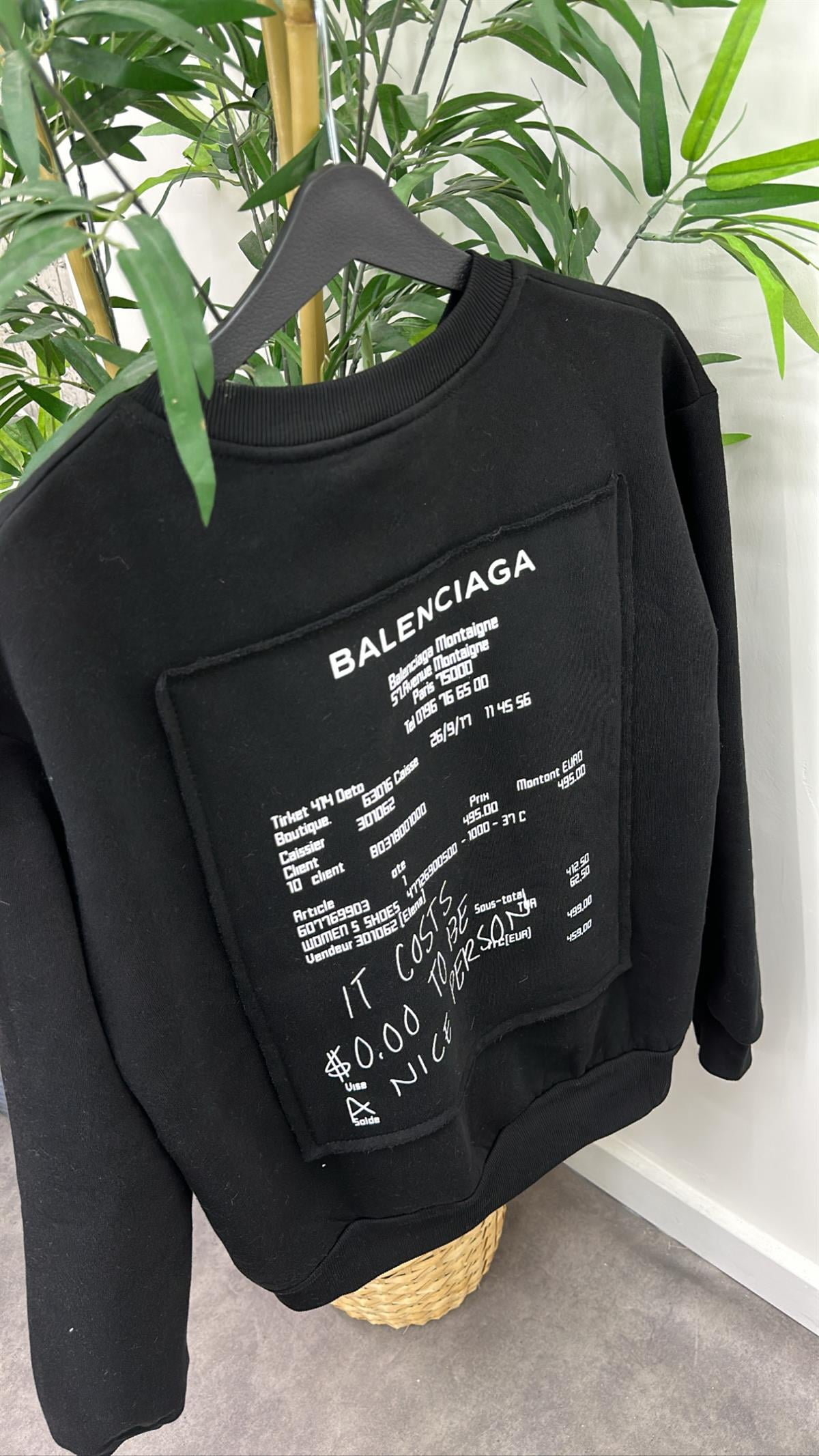 Yazı Detay Şardonlu Sweatshirt