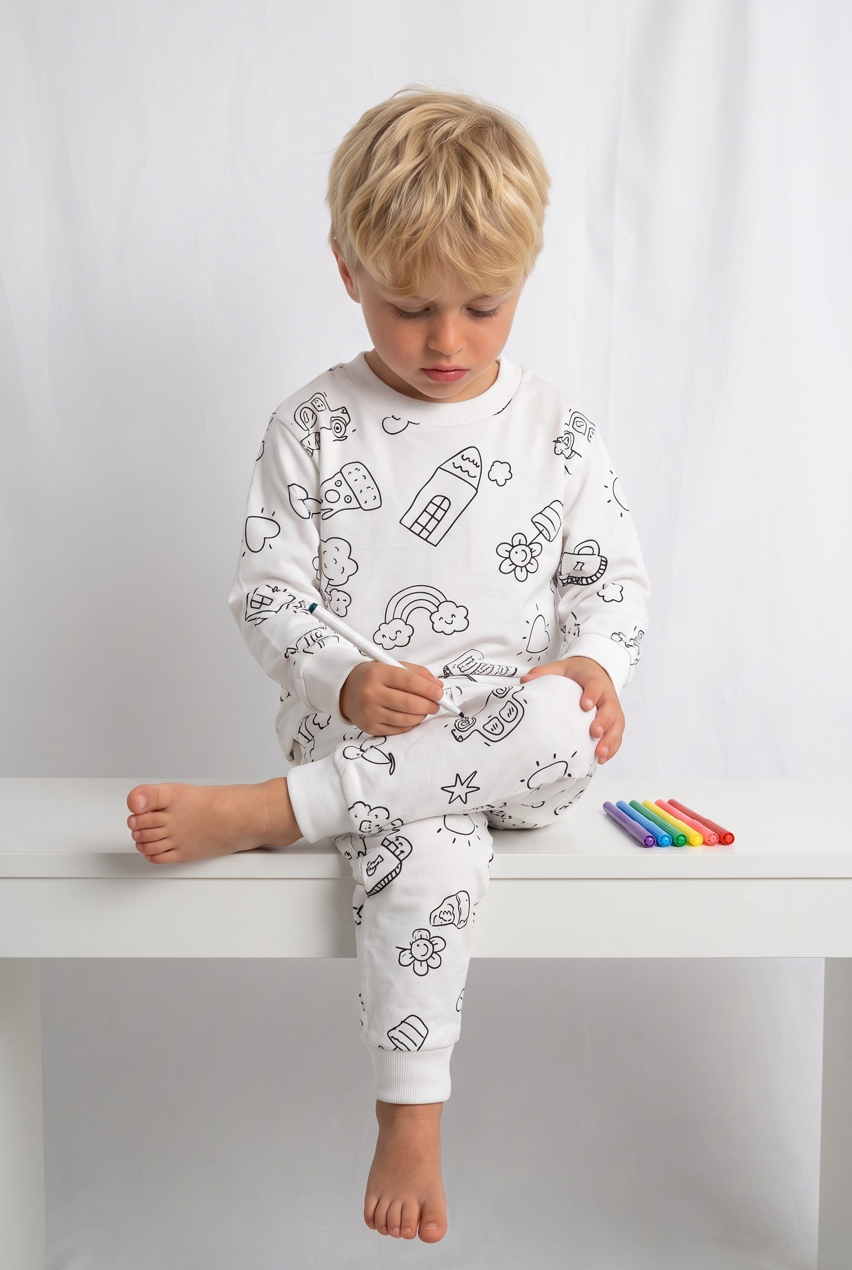 4-8 Yaş Yıkanabilir Boya Hediyeli Colorbook Uzun Kol Çocuk Pijama Takım
