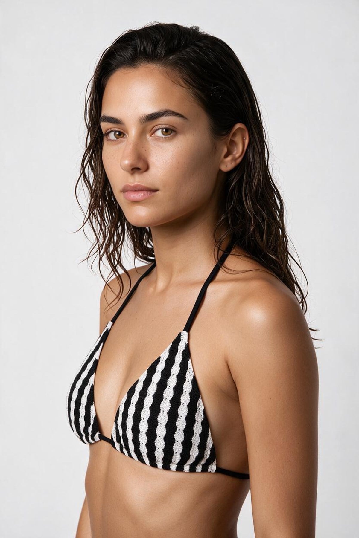 Zigzag Siyah Beyaz Triko Üçgen Bikini Takım