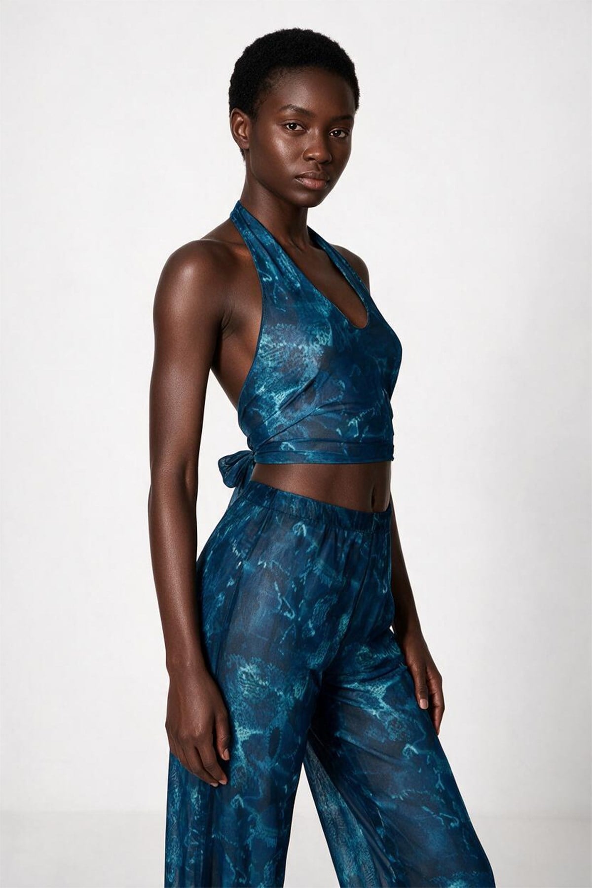 Desenli Tül Crop Top-Pantolon Takım