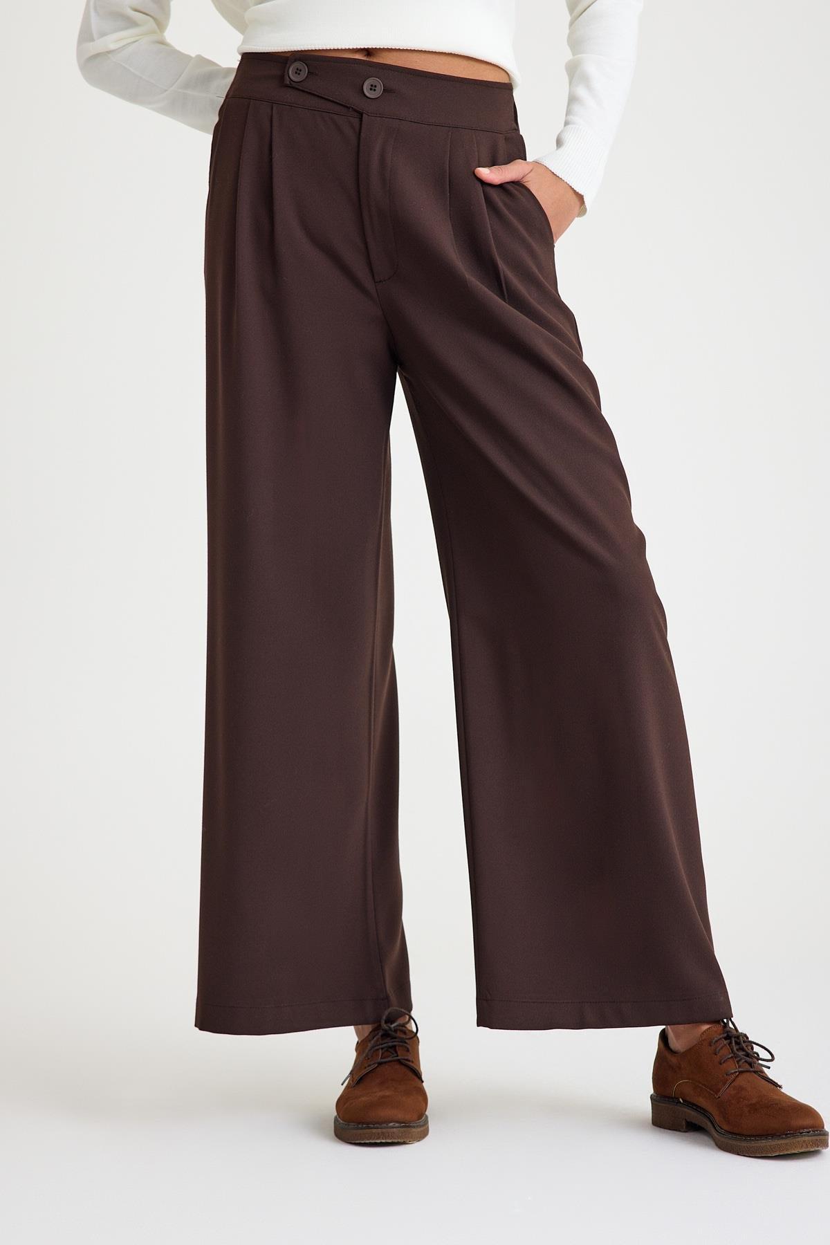 Kemer Detaylı Pantolon : Kahverengi