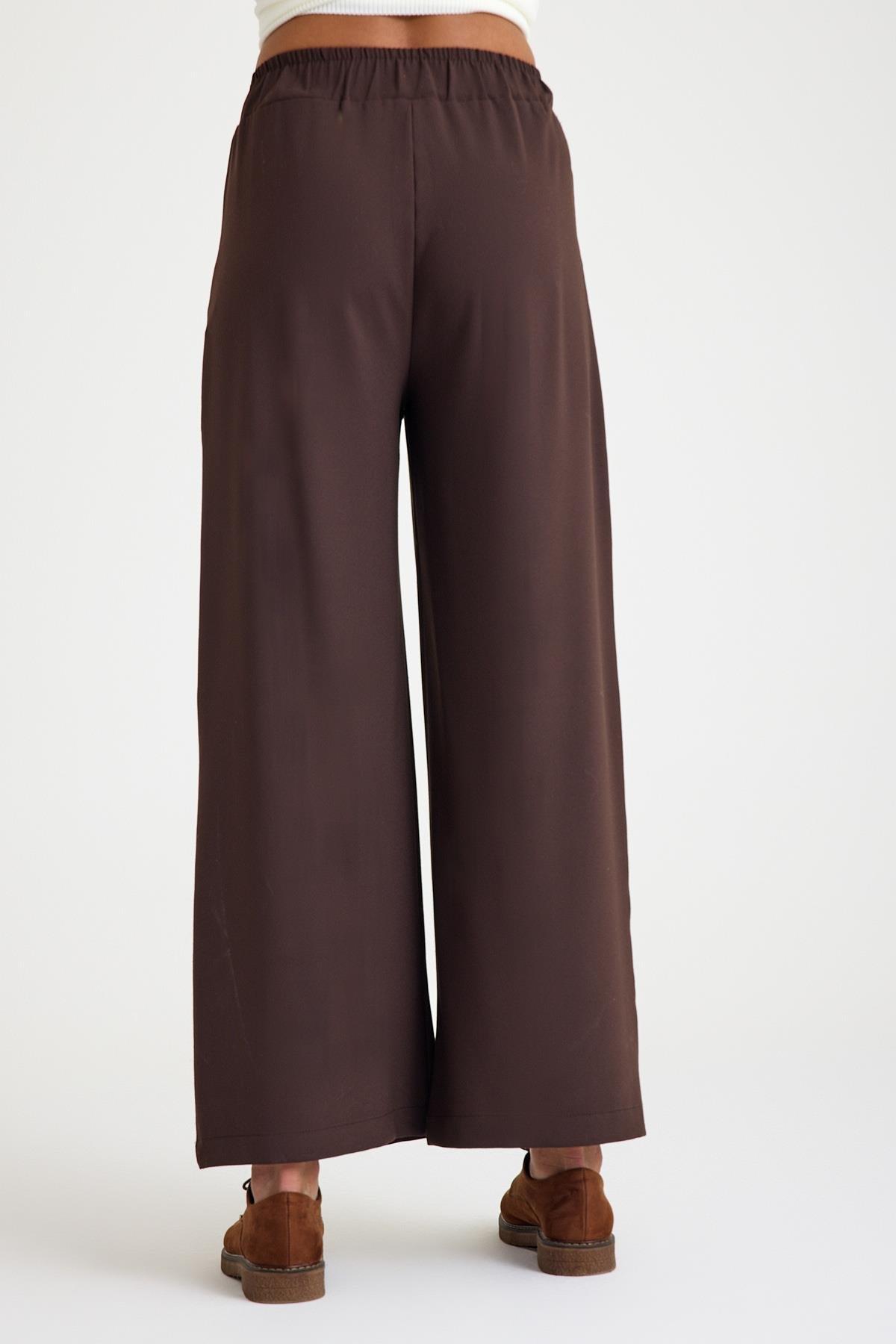 Kemer Detaylı Pantolon : Kahverengi