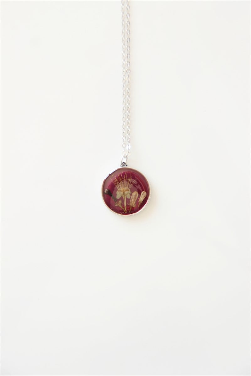 Kurutulmuş Çiçekten Kolye