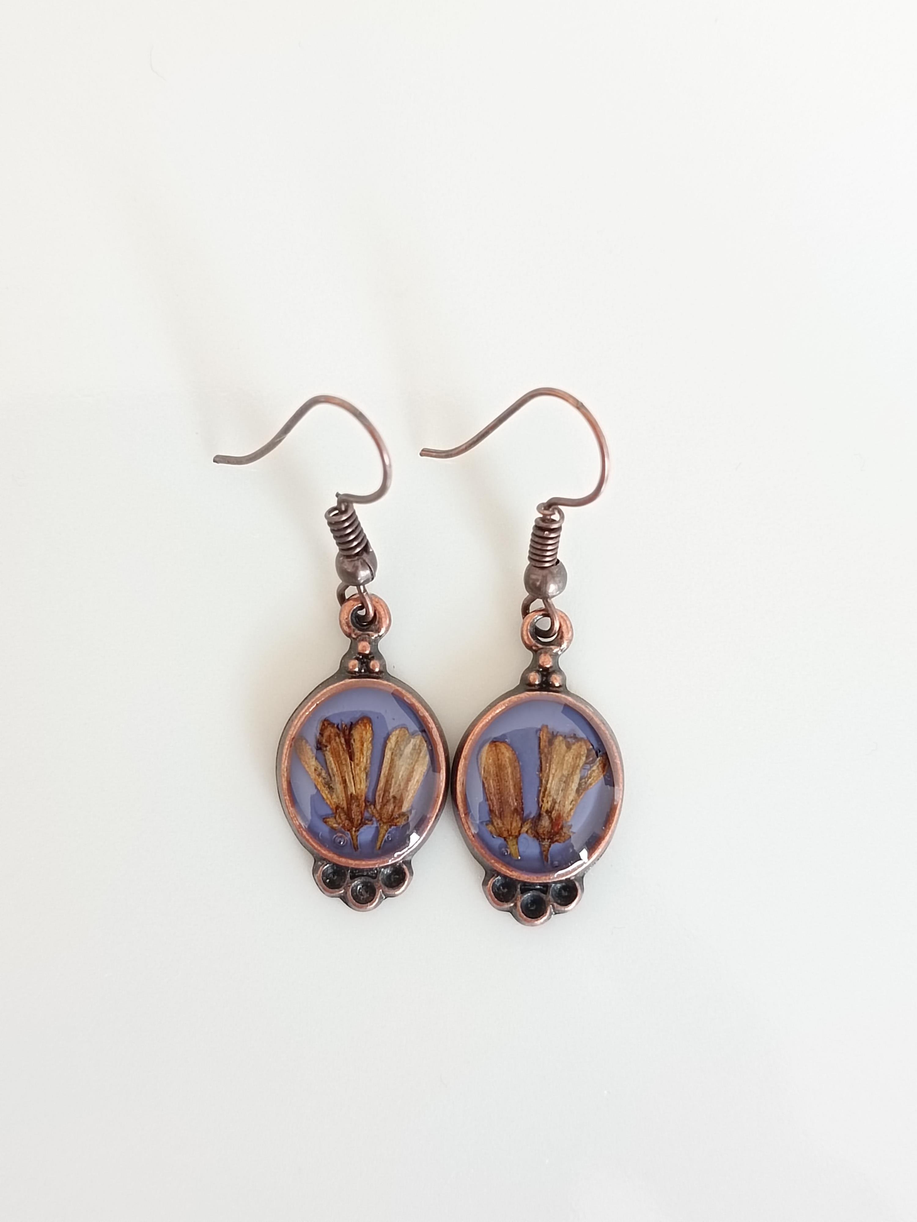 Kurutulmuş Çiçekten Küpe