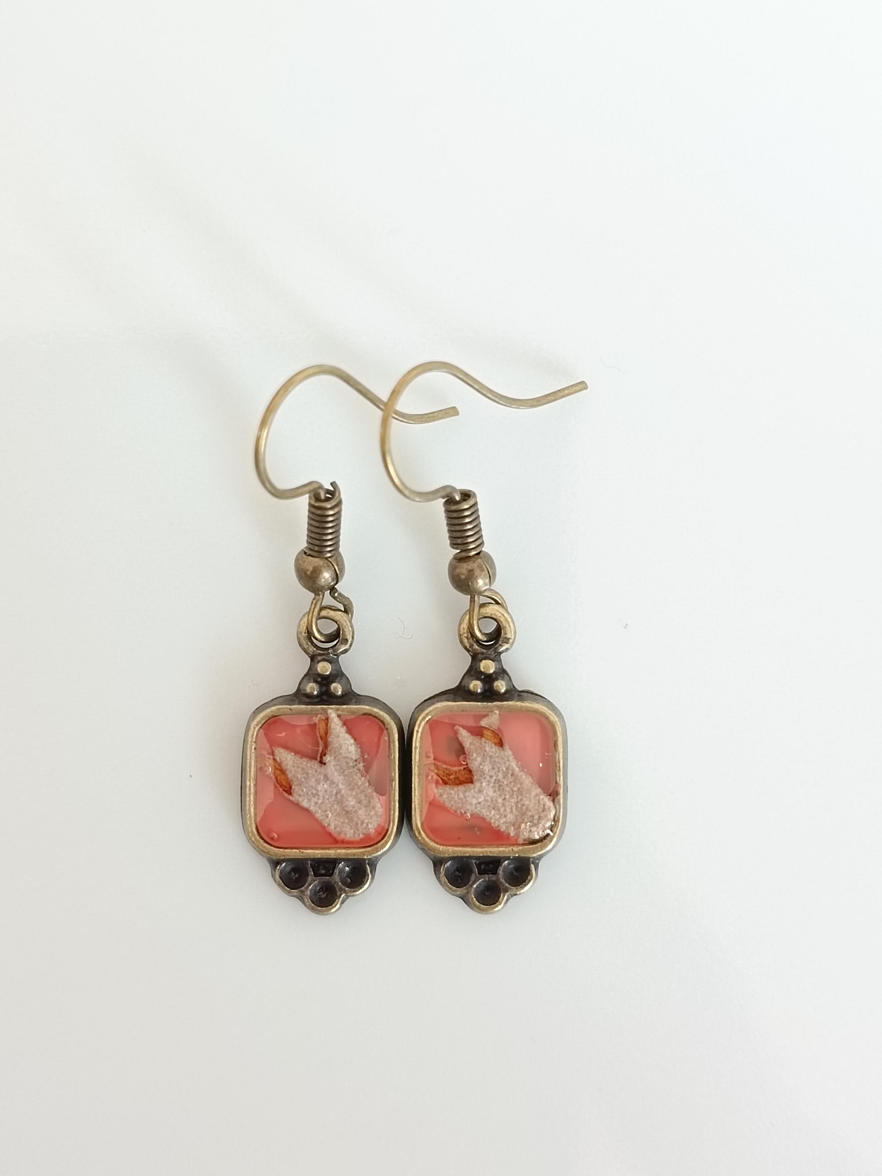 Kurutulmuş Çiçekten Küpe