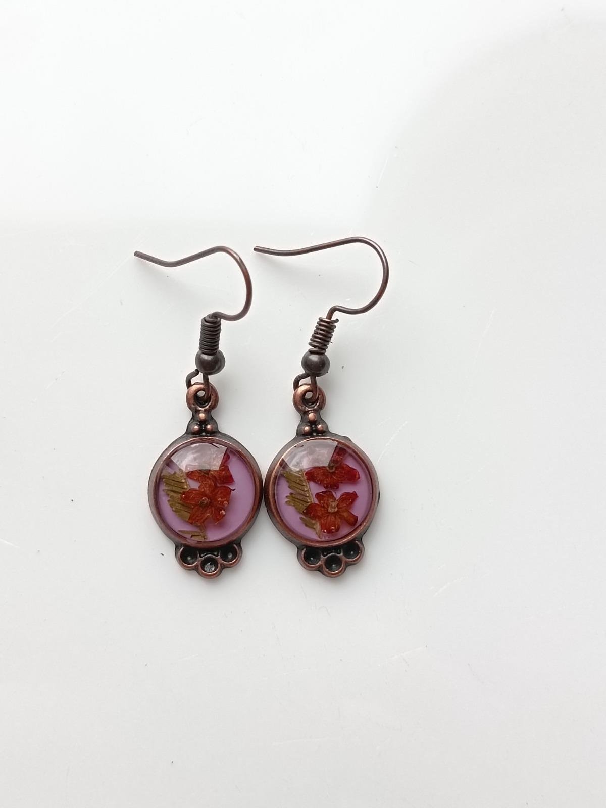 Kurutulmuş Çiçekten Küpe