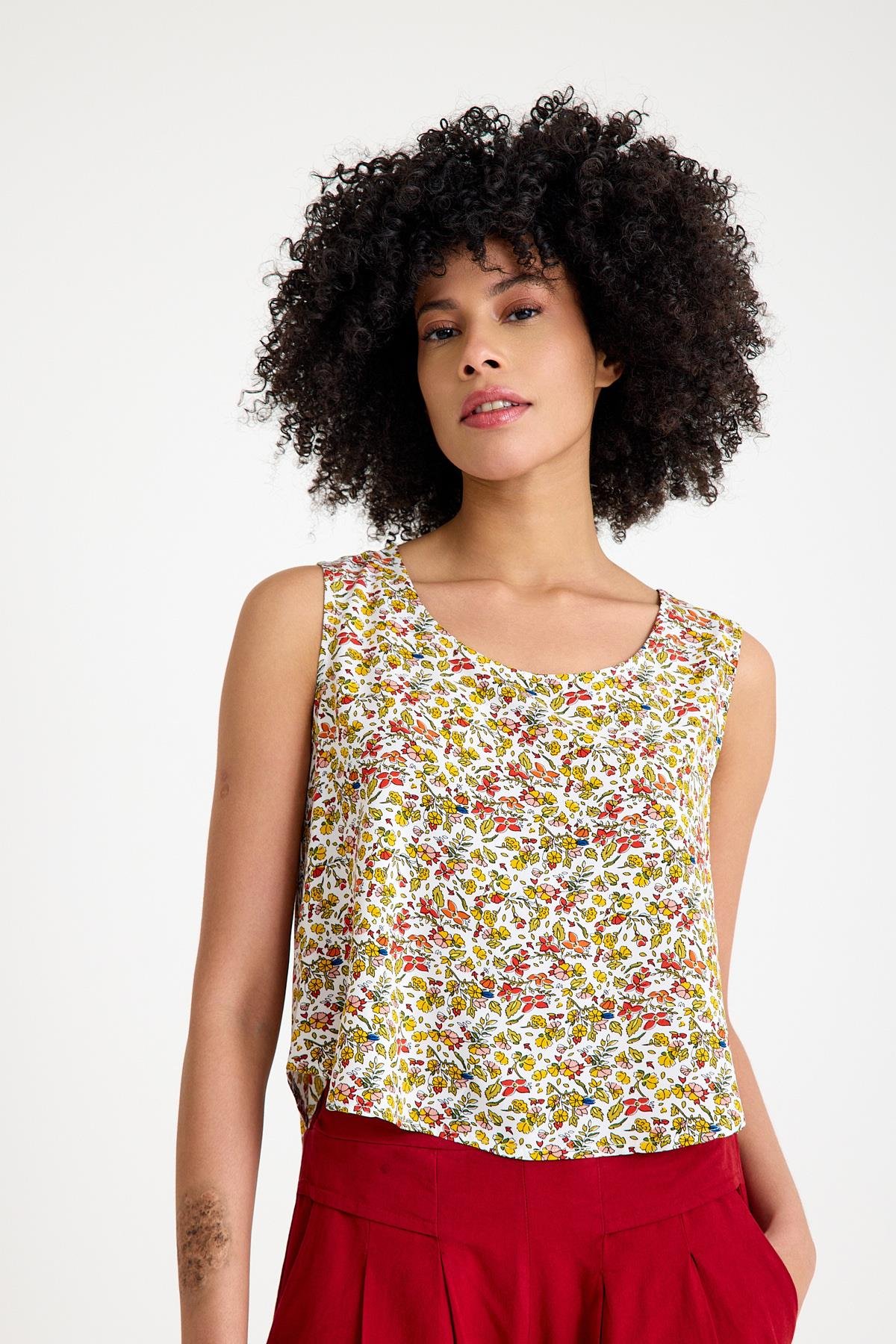 Oval Yaka Bluz - Ekru Çiçekli